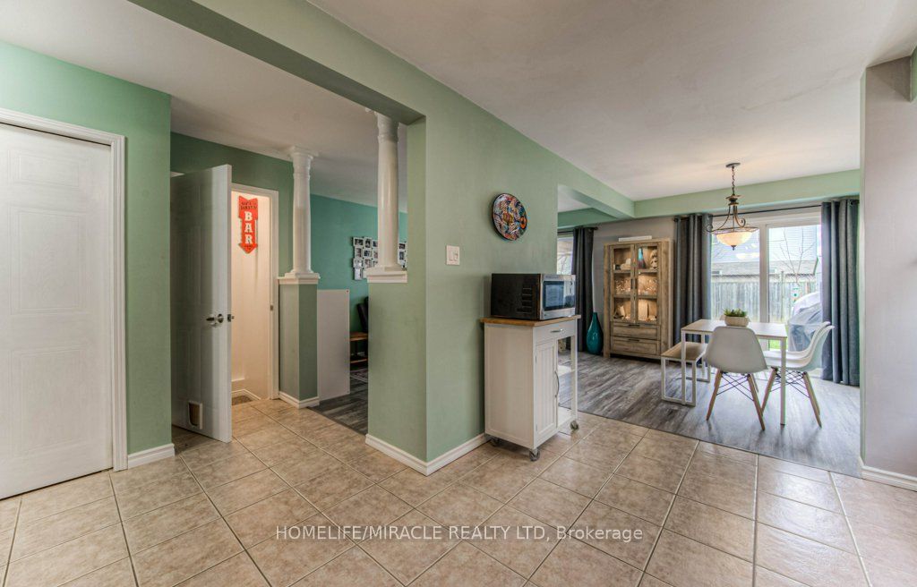 32 Amanda Walk Property Photo 10