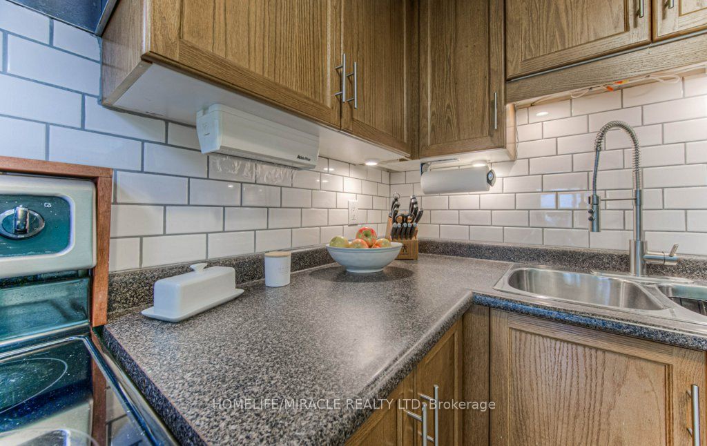 32 Amanda Walk Property Photo 11