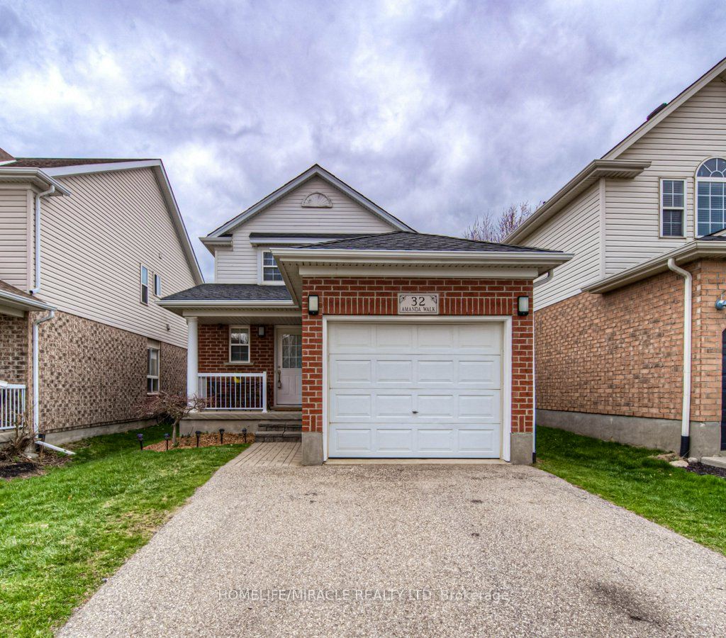 32 Amanda Walk Property Photo 35