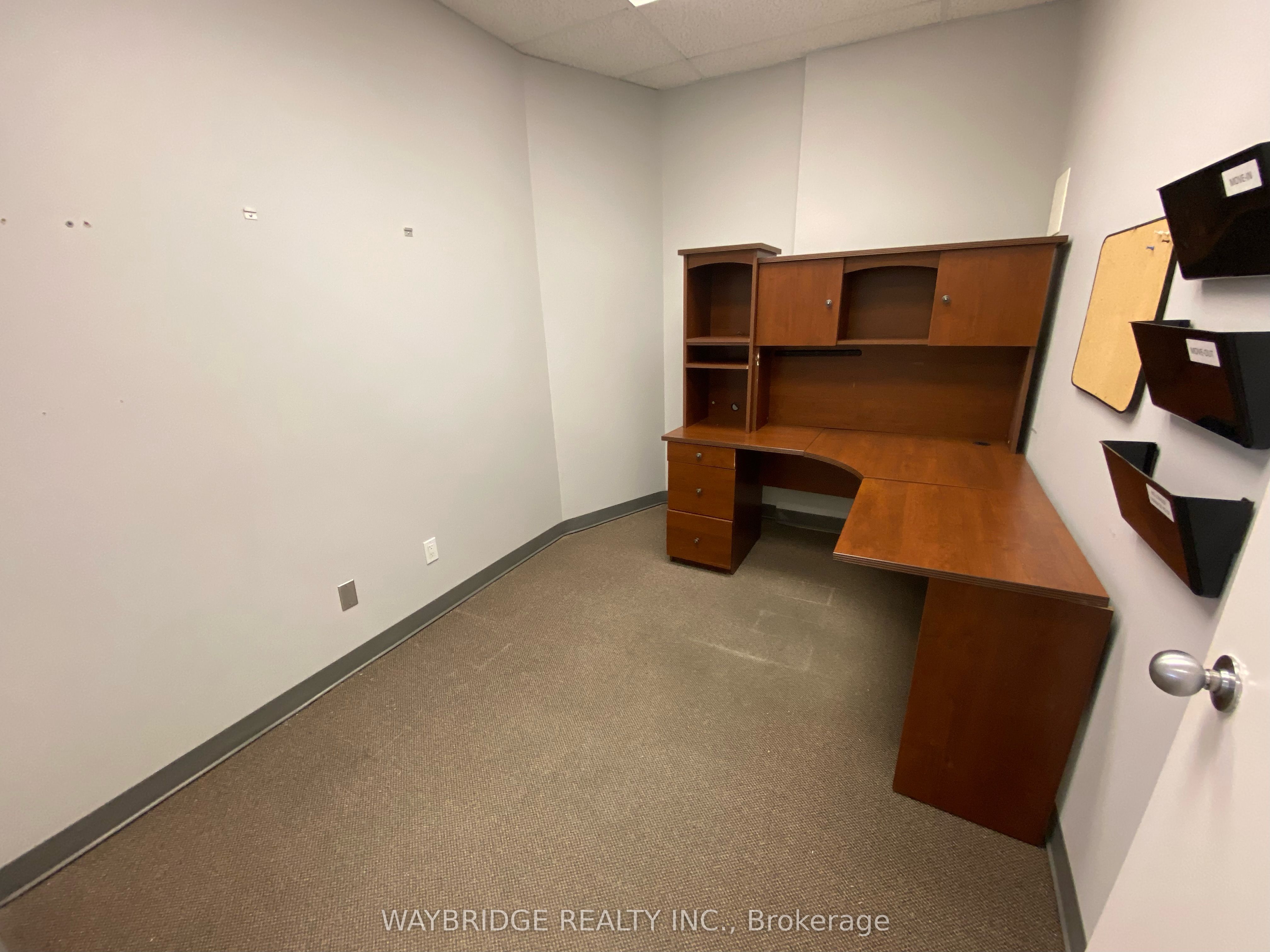 #408 - 11 Rosemount Avenue Property Photo 6