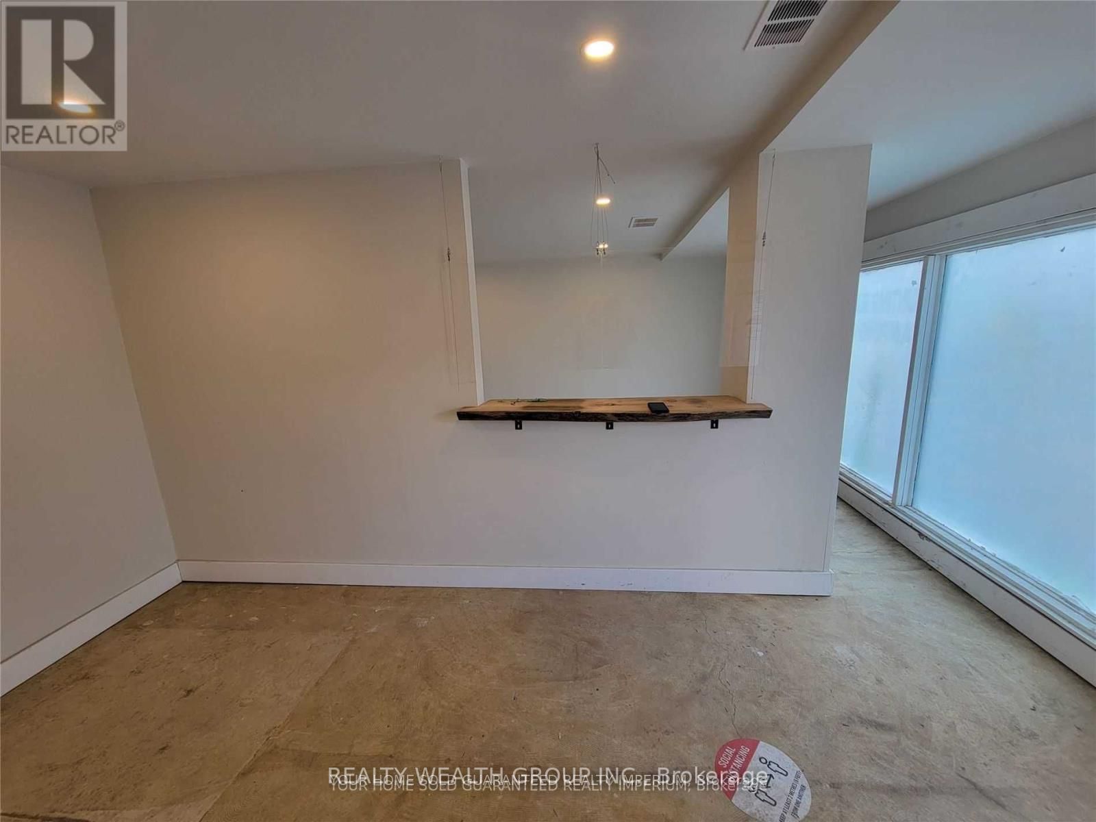 103 Queen Street Property Photo 6
