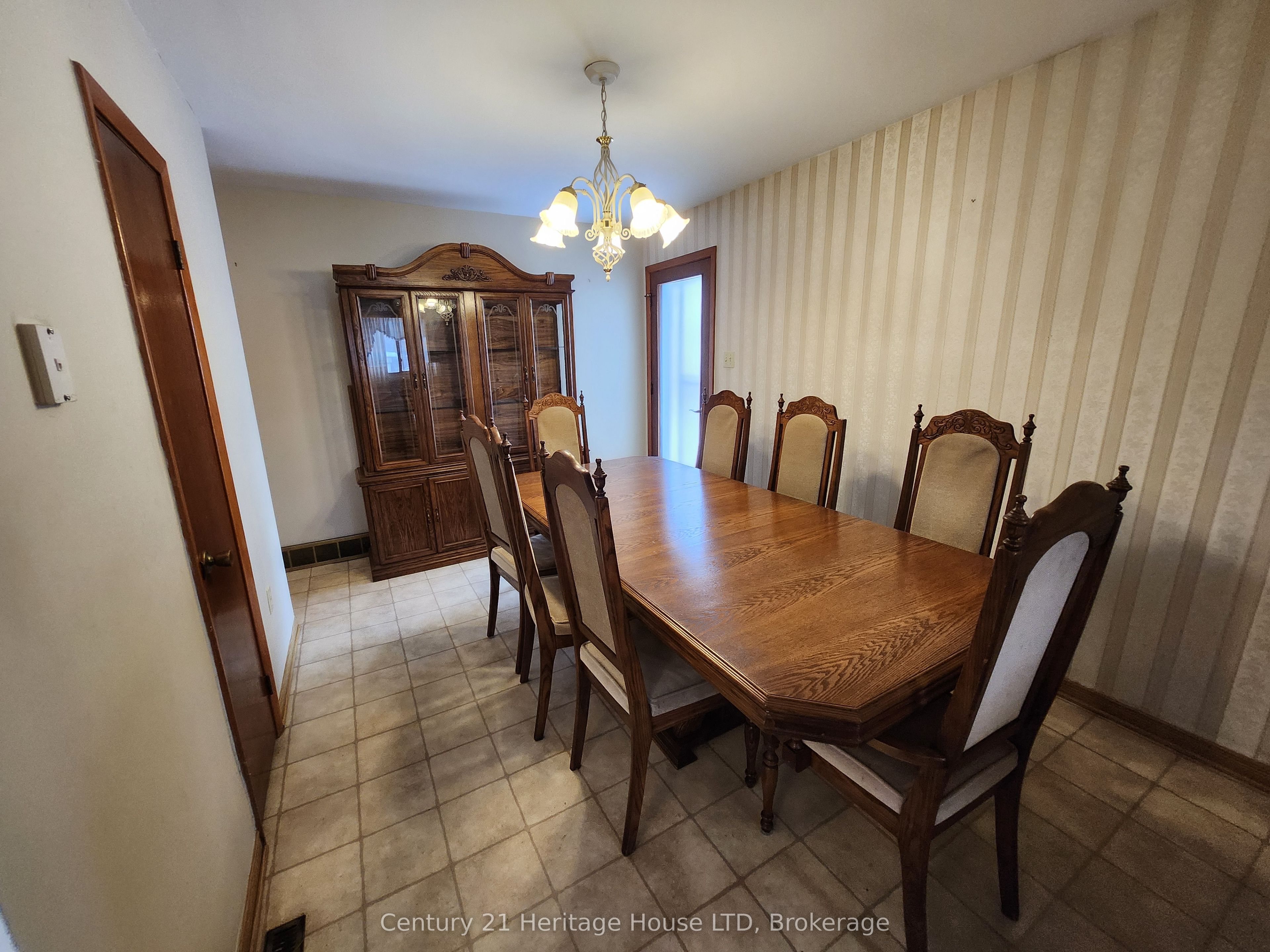 6684 Winston Street Property Photo 2