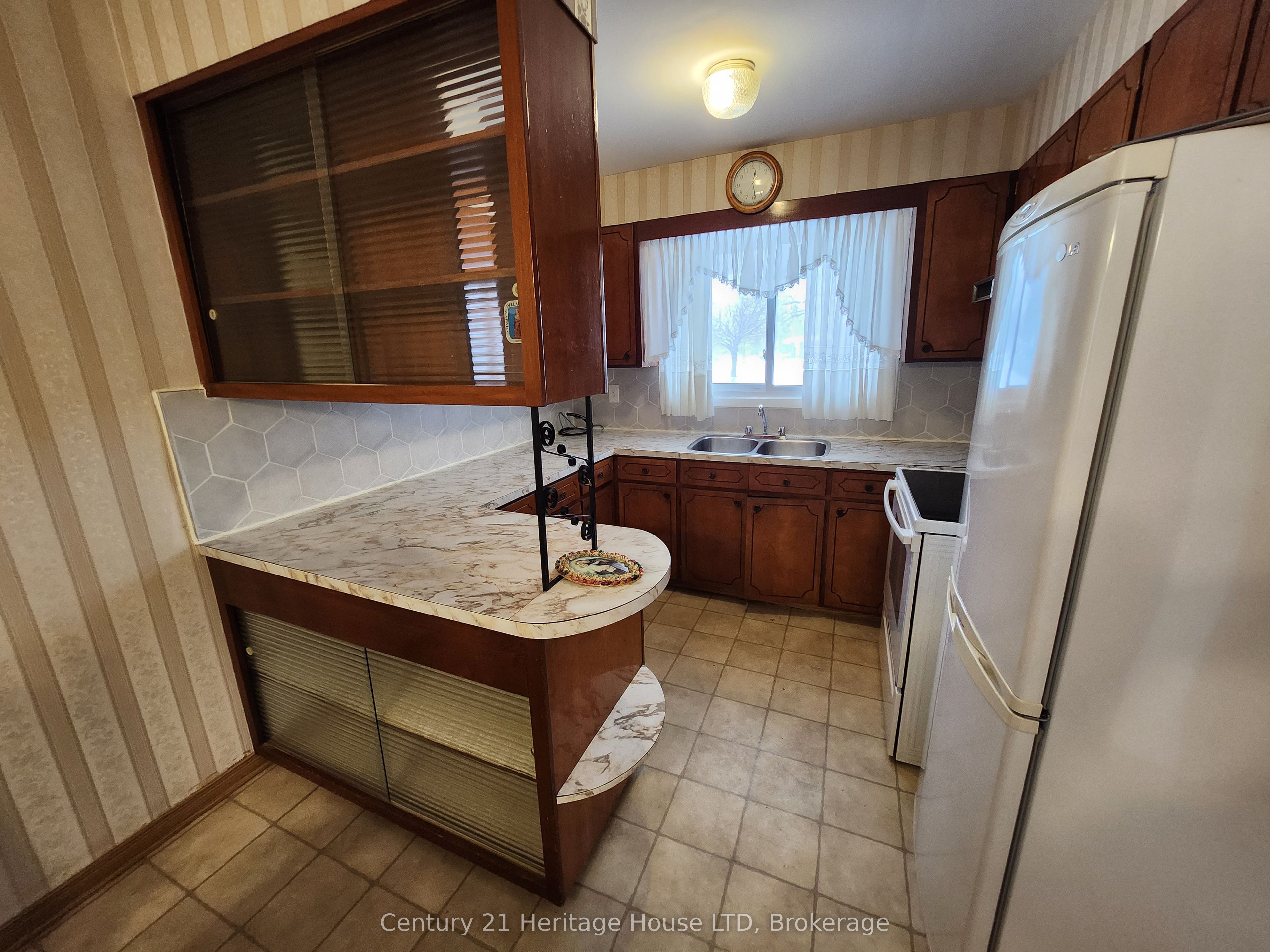 6684 Winston Street Property Photo 3