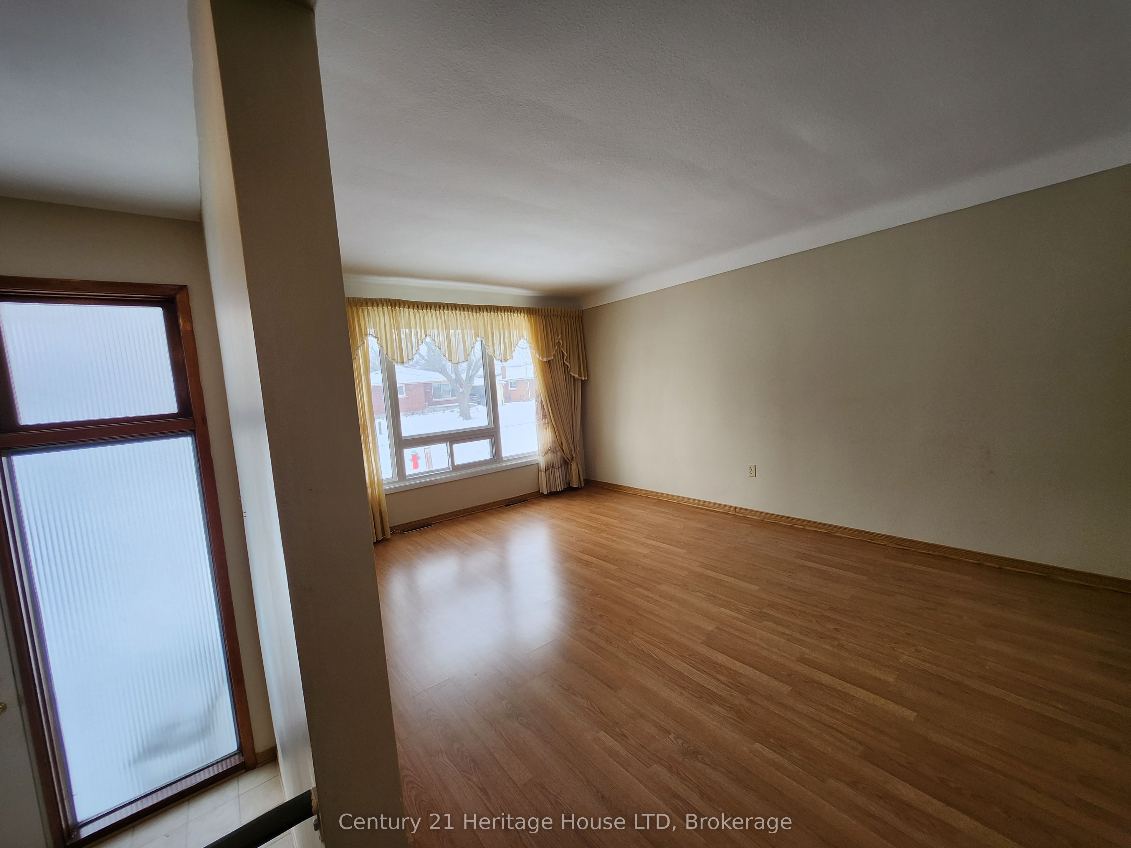 6684 Winston Street Property Photo 4