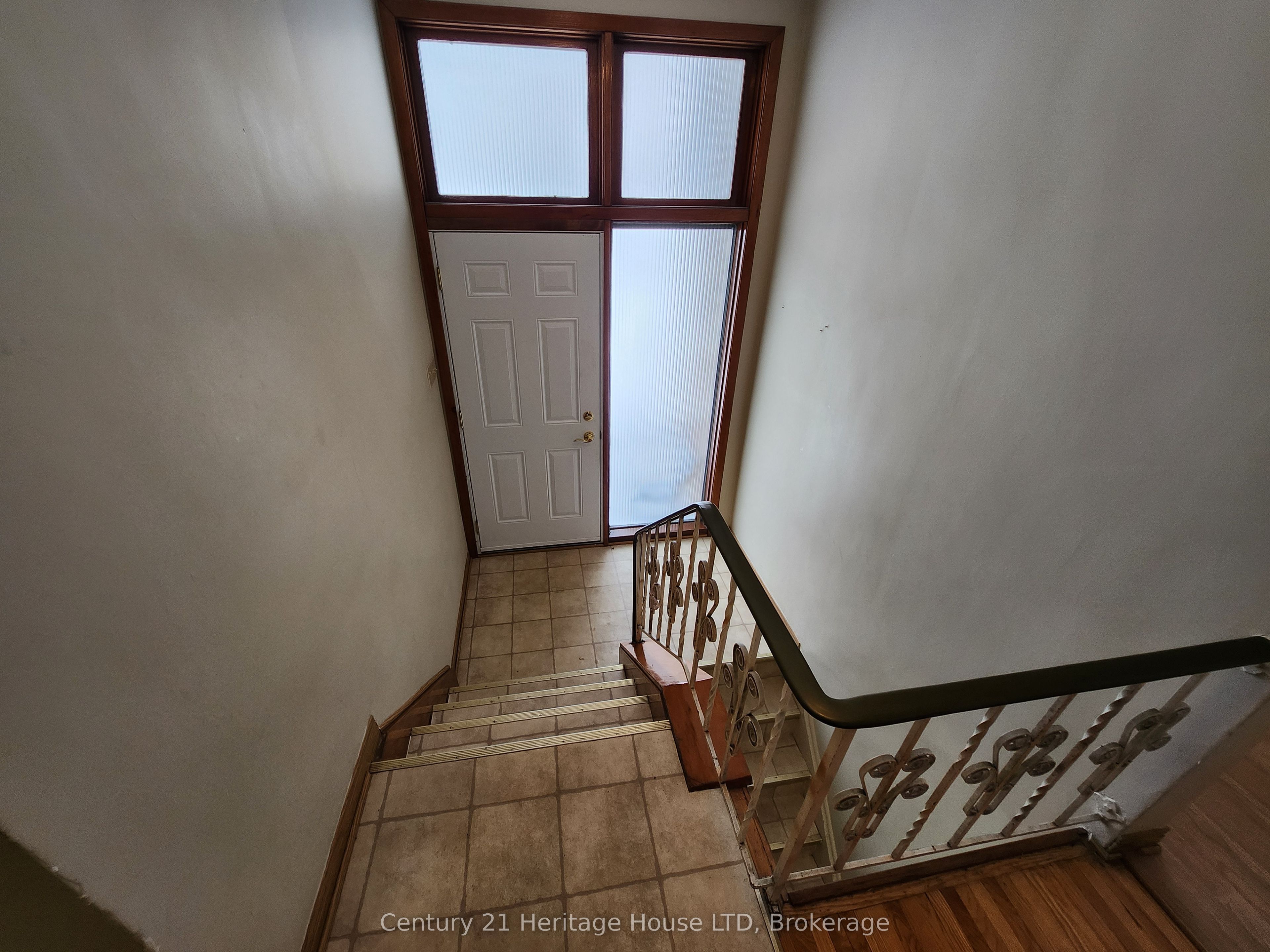 6684 Winston Street Property Photo 9