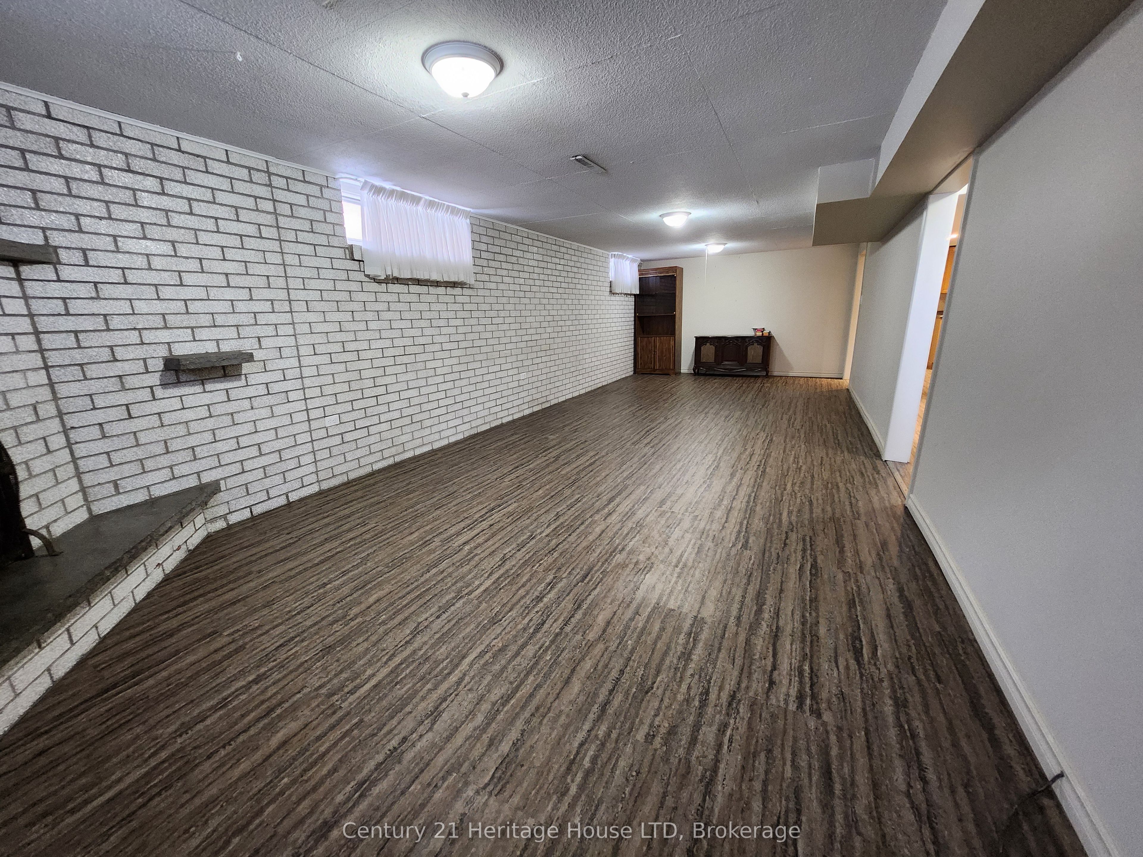 6684 Winston Street Property Photo 12