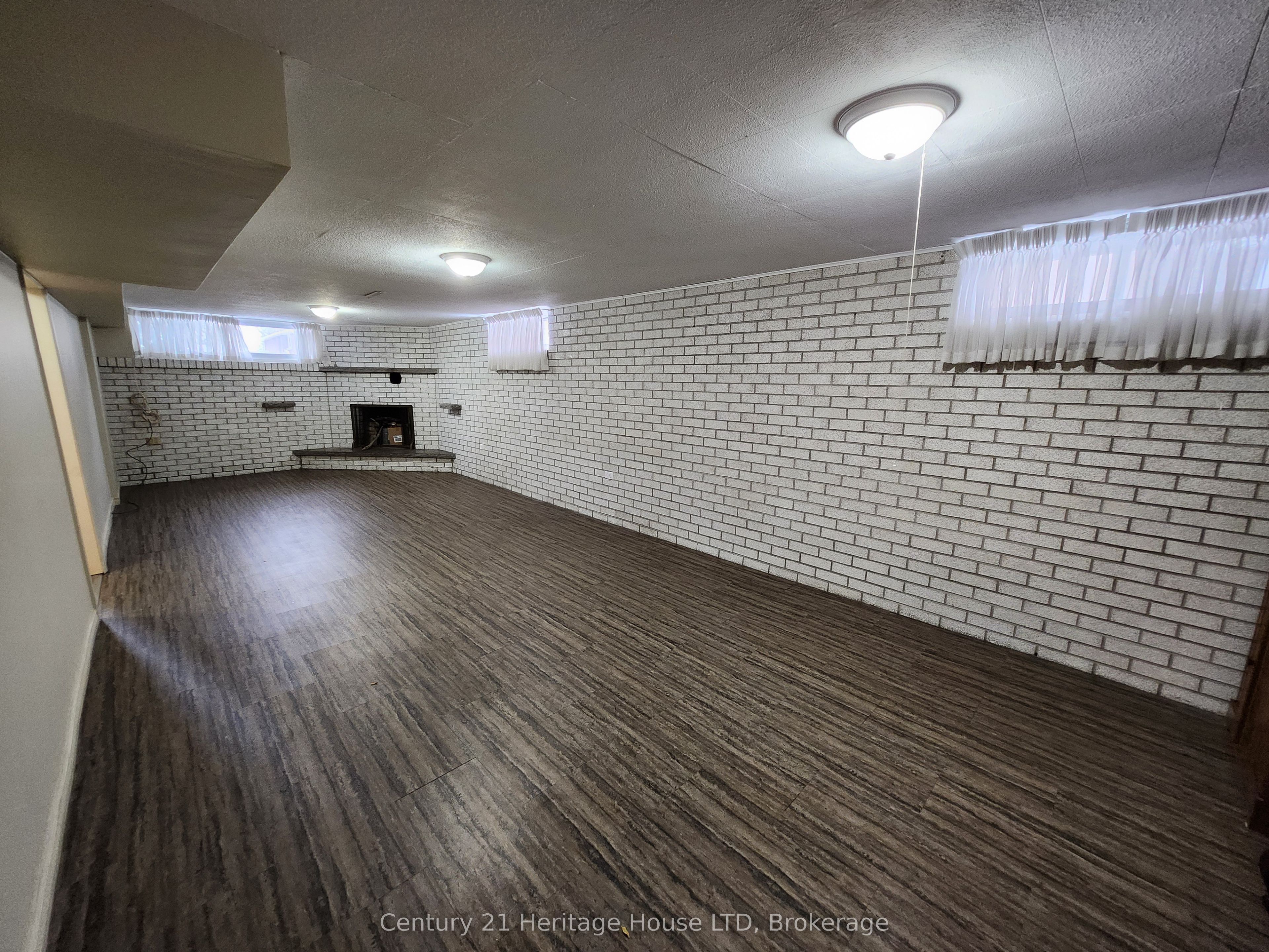 6684 Winston Street Property Photo 13