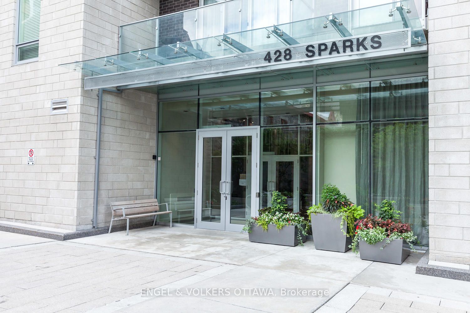 #706 - 428 Sparks Street Property Photo