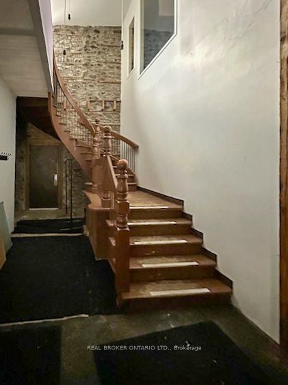 31-33 Clothier Street Property Photo 2
