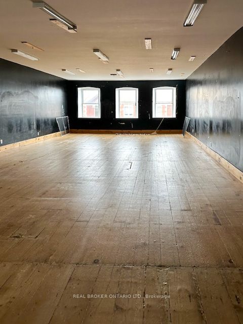 31-33 Clothier Street Property Photo 5
