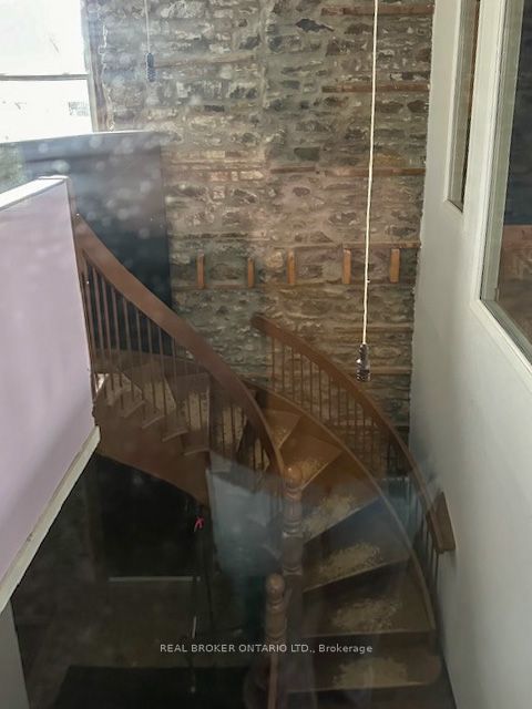 31-33 Clothier Street Property Photo 6