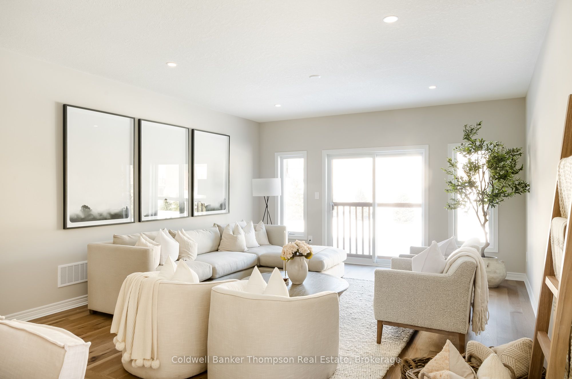 69 Eaglecrest Avenue Property Photo 10