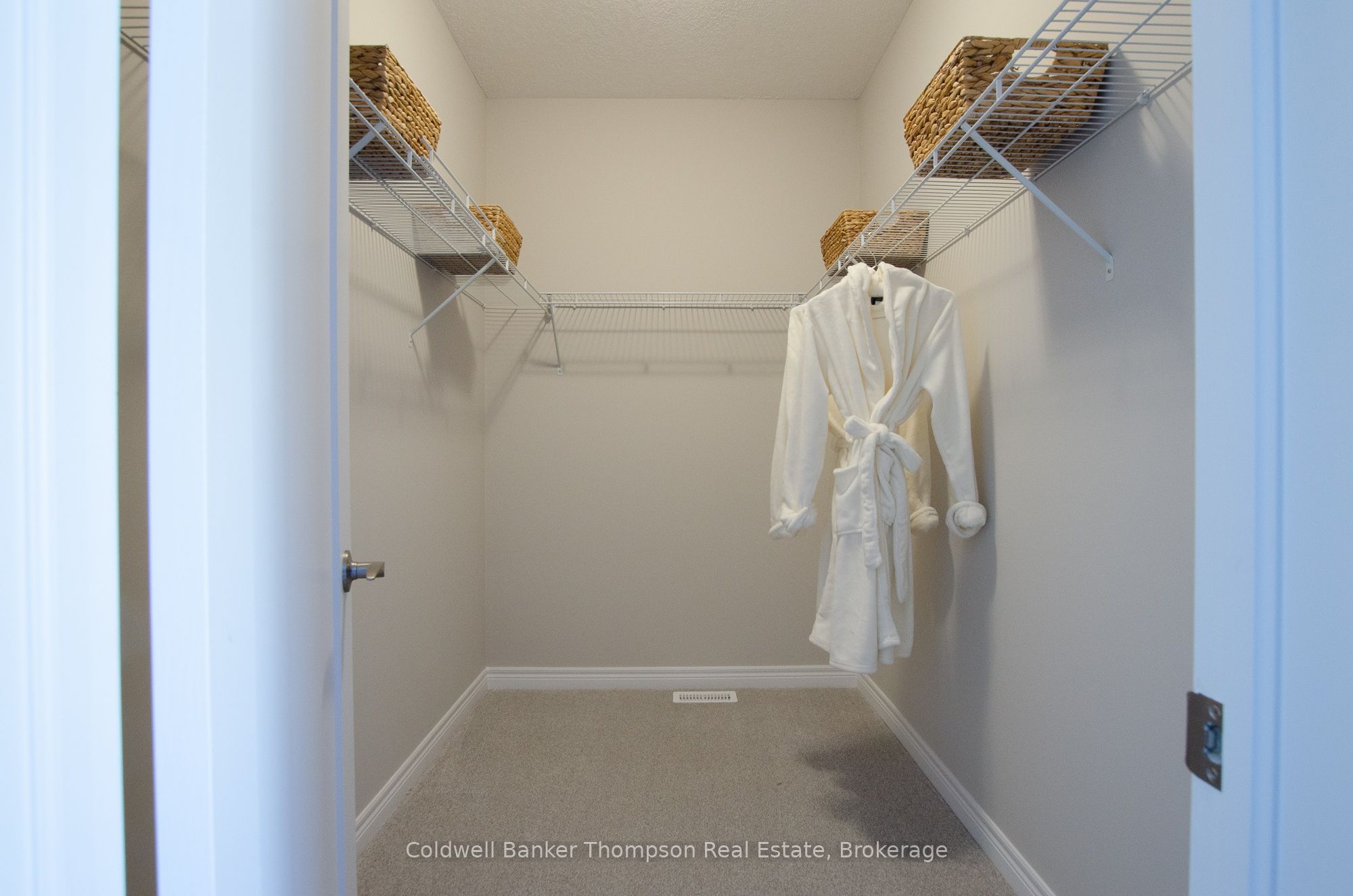 69 Eaglecrest Avenue Property Photo 24