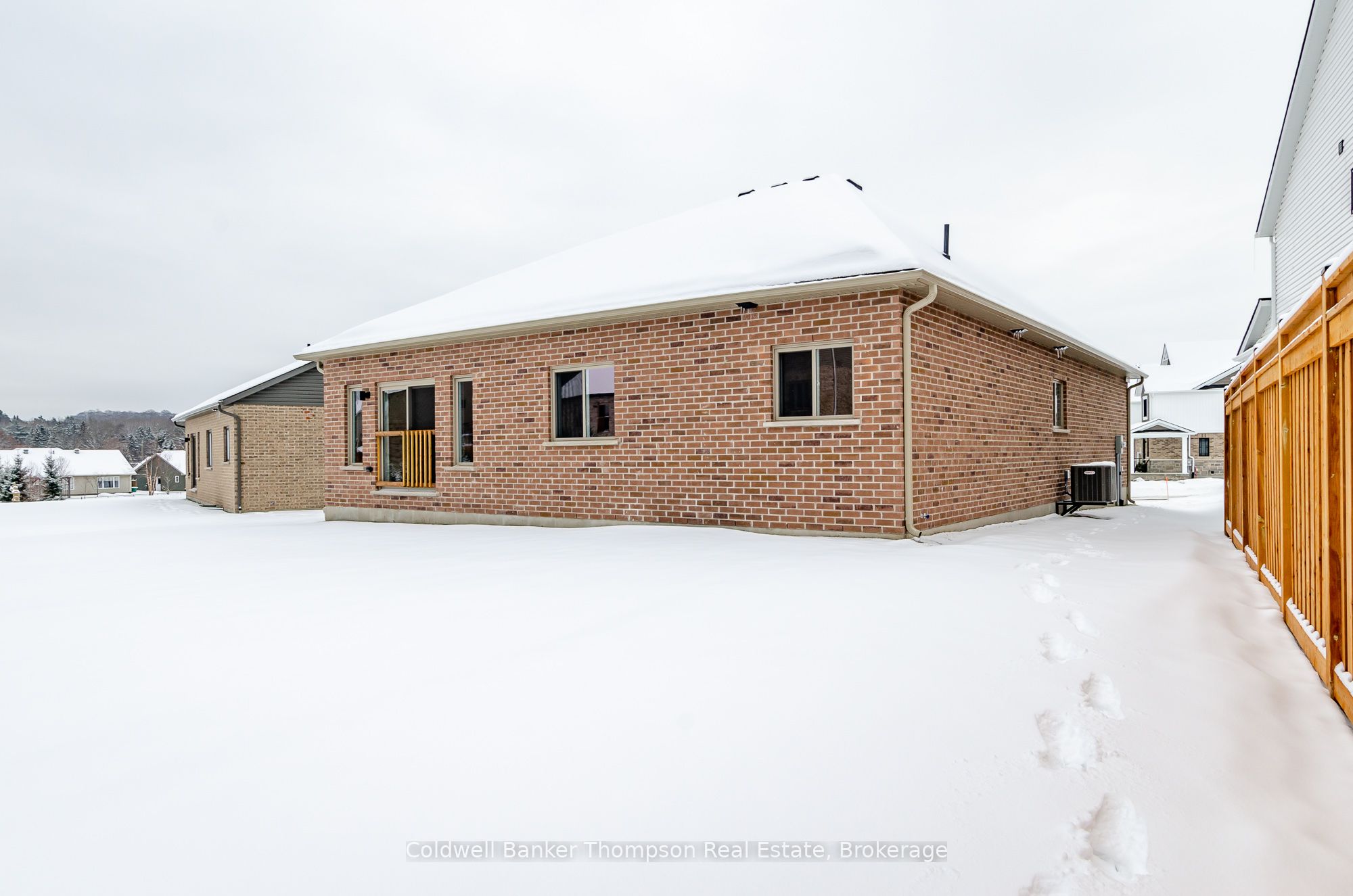 69 Eaglecrest Avenue Property Photo 30