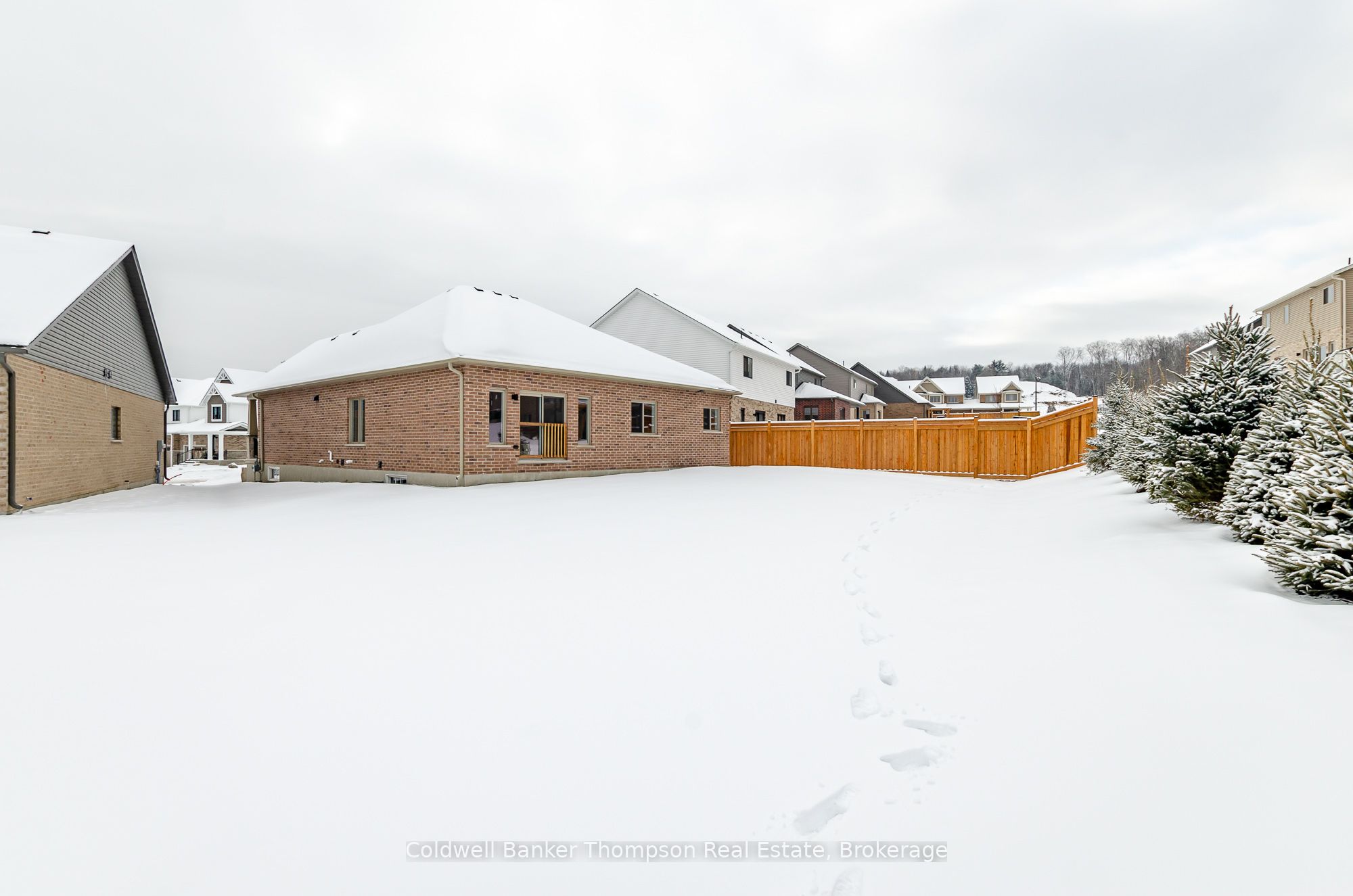 69 Eaglecrest Avenue Property Photo 32