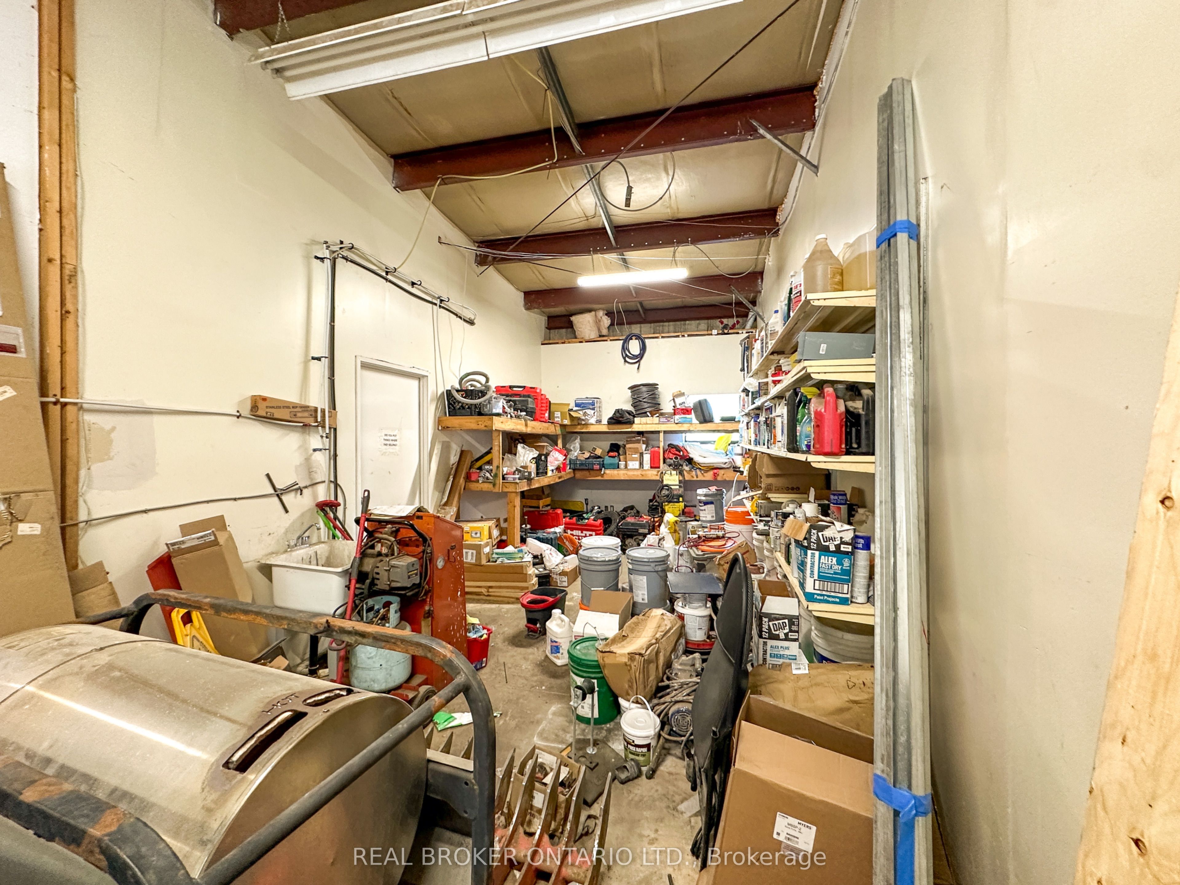 6679 Fourth Line Road Property Photo 14