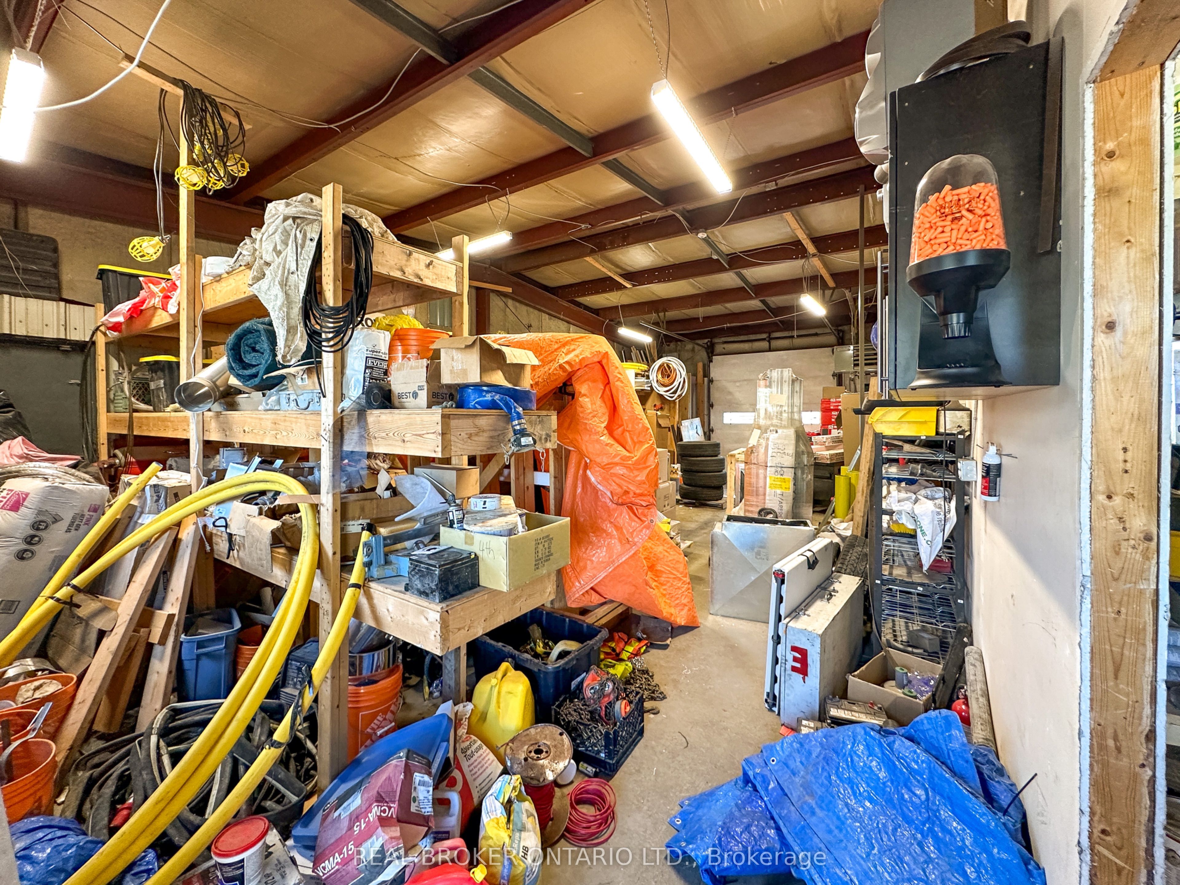 6679 Fourth Line Road Property Photo 15