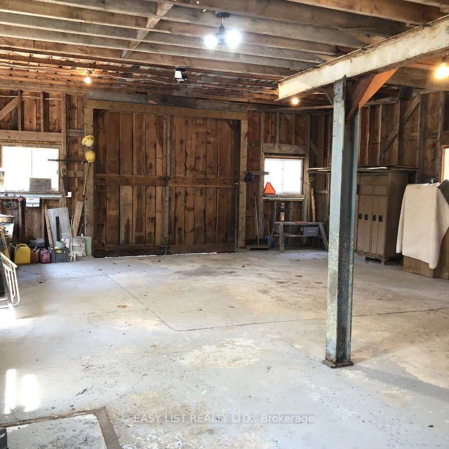 200 Smith Lane Property Photo 9