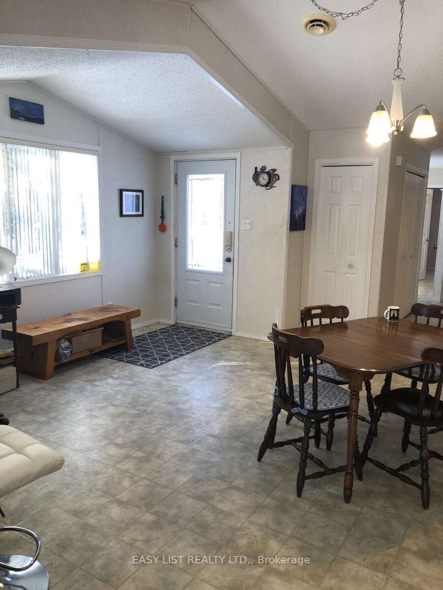 200 Smith Lane Property Photo 16