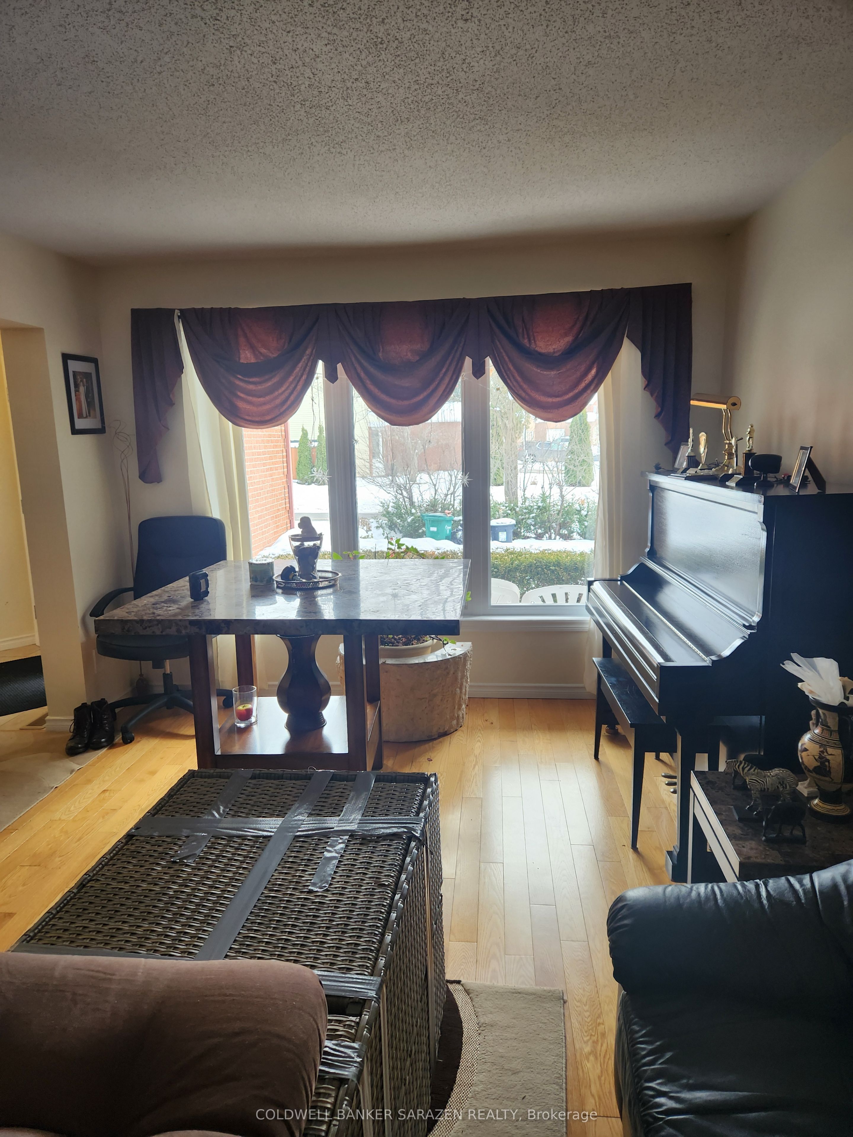 31 Dossetter Way E Property Photo 3