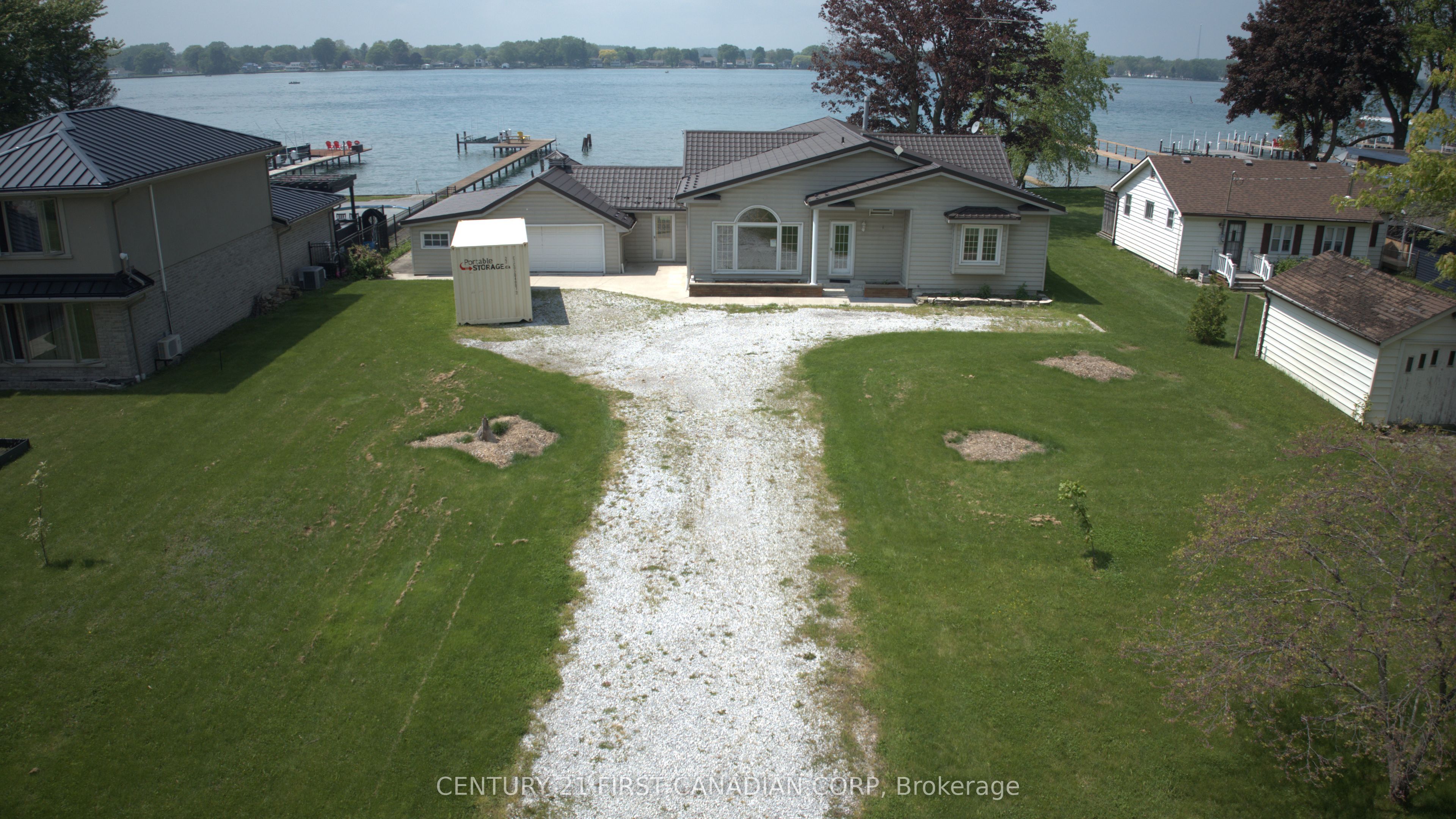 3877 St Clair Parkway Property Photo 9