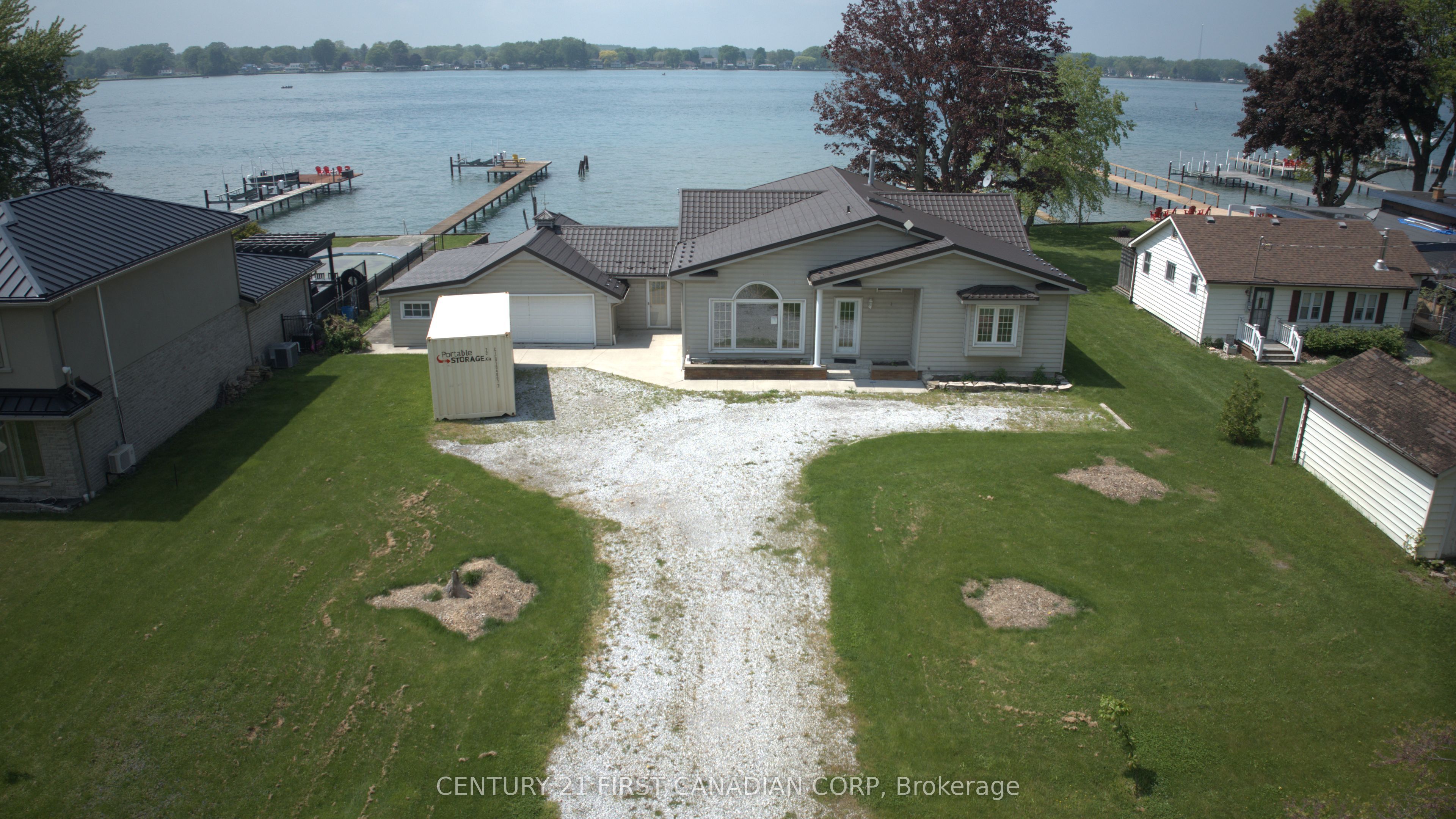 3877 St Clair Parkway Property Photo 10