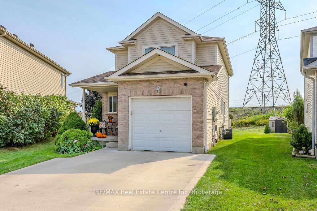 128 Henhoeffer Crescent Property Photo 3
