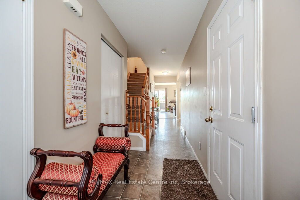 128 Henhoeffer Crescent Property Photo 7