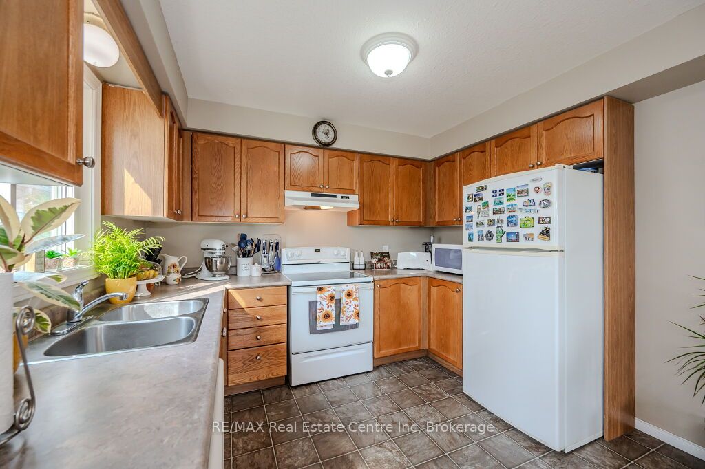 128 Henhoeffer Crescent Property Photo 16