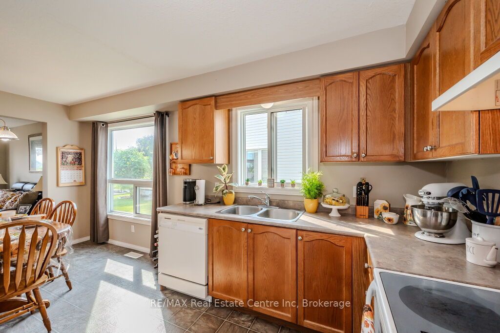 128 Henhoeffer Crescent Property Photo 17