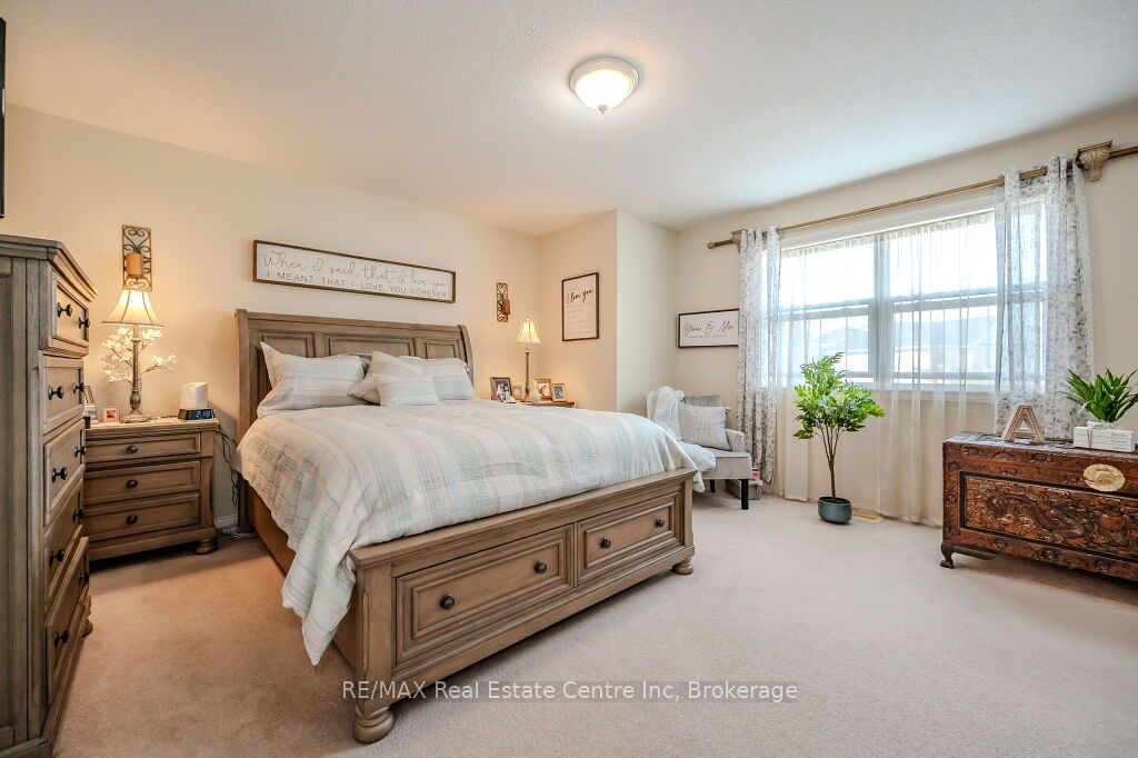 128 Henhoeffer Crescent Property Photo 22