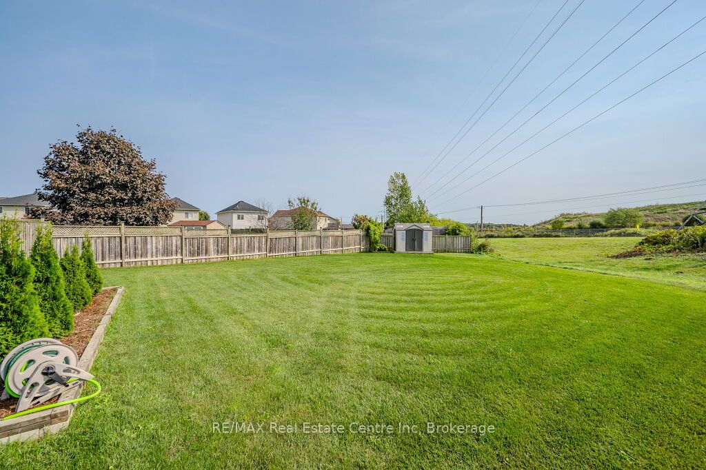 128 Henhoeffer Crescent Property Photo 29