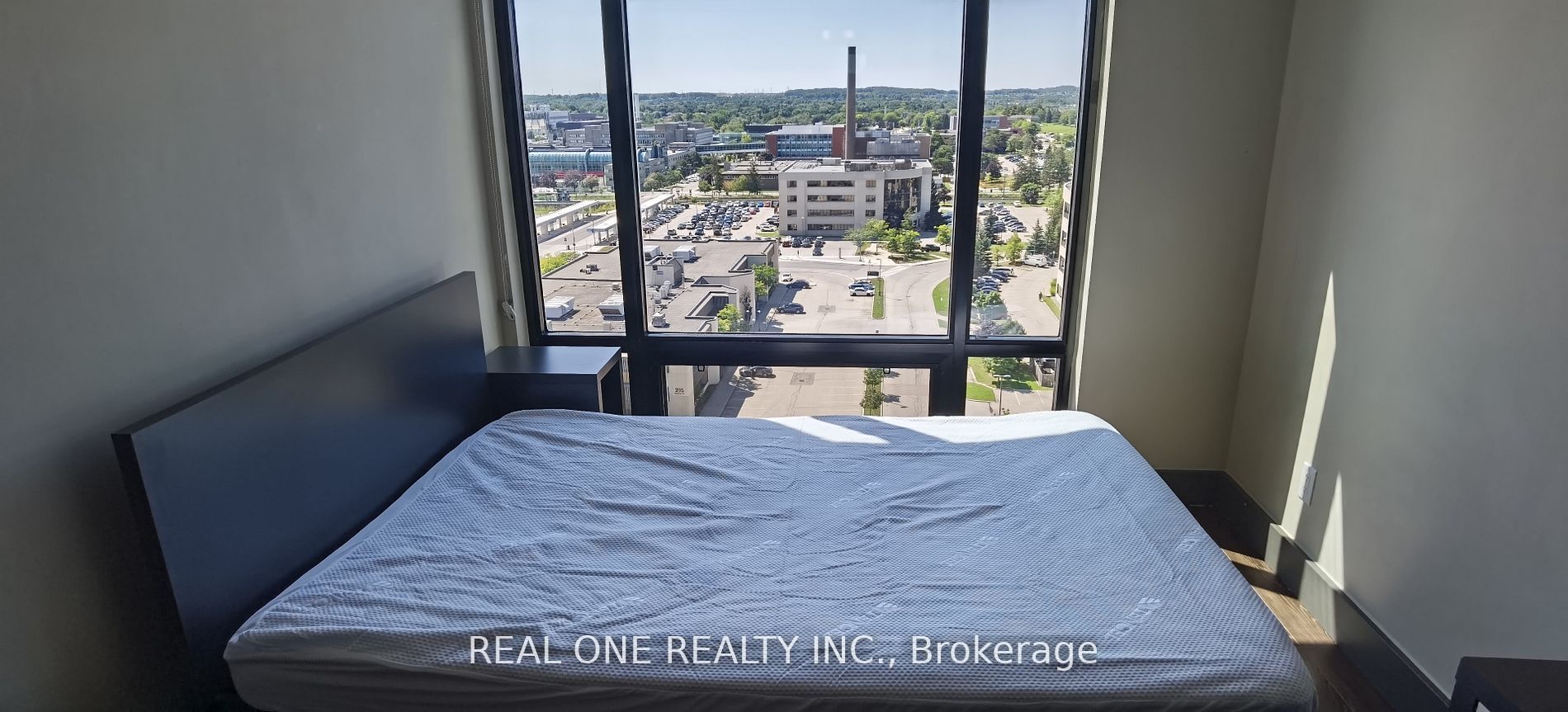 #s1402 - 330 Phillip Street Property Photo 9