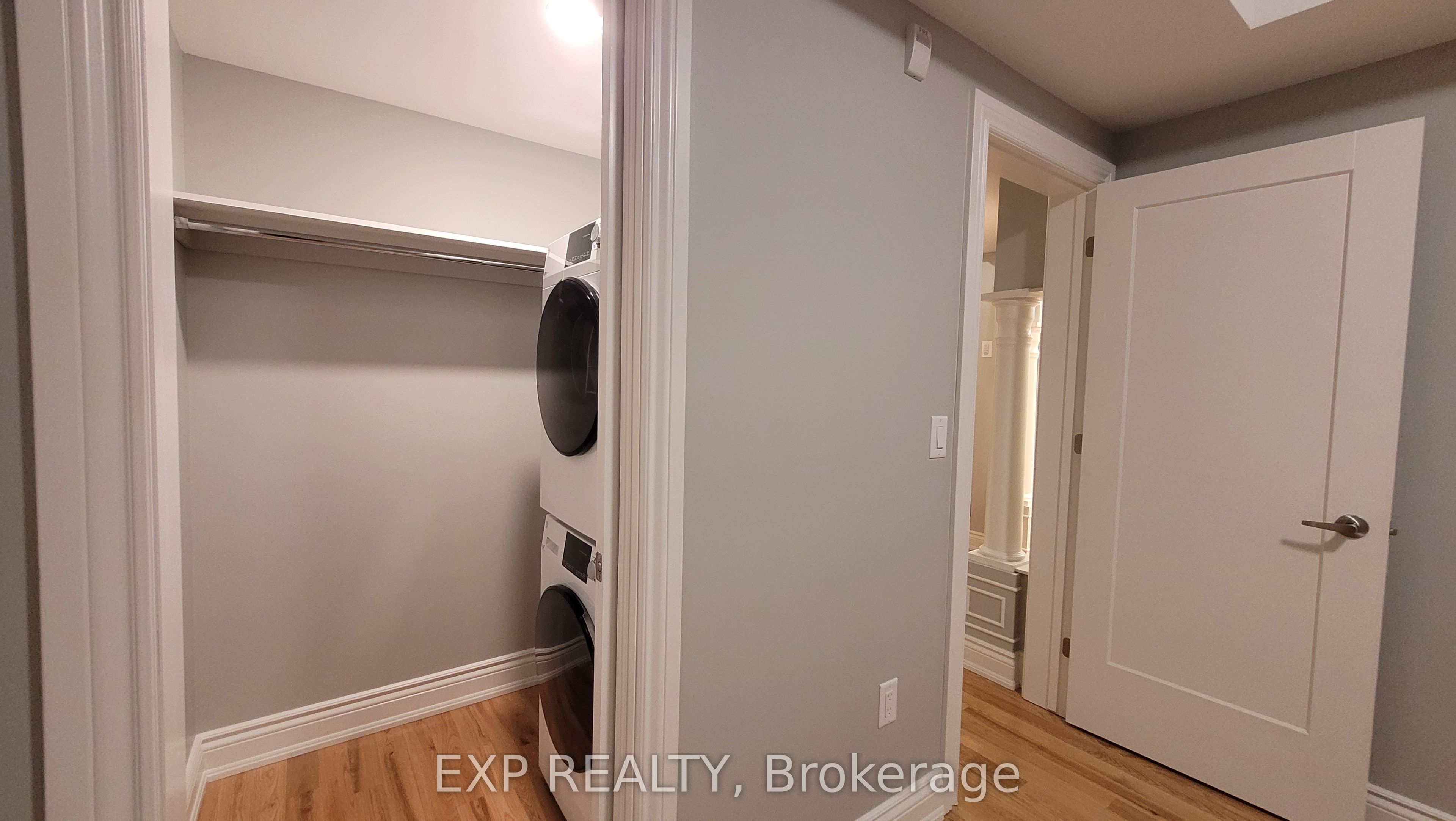 #201 - 157-159 James Street Property Photo 8