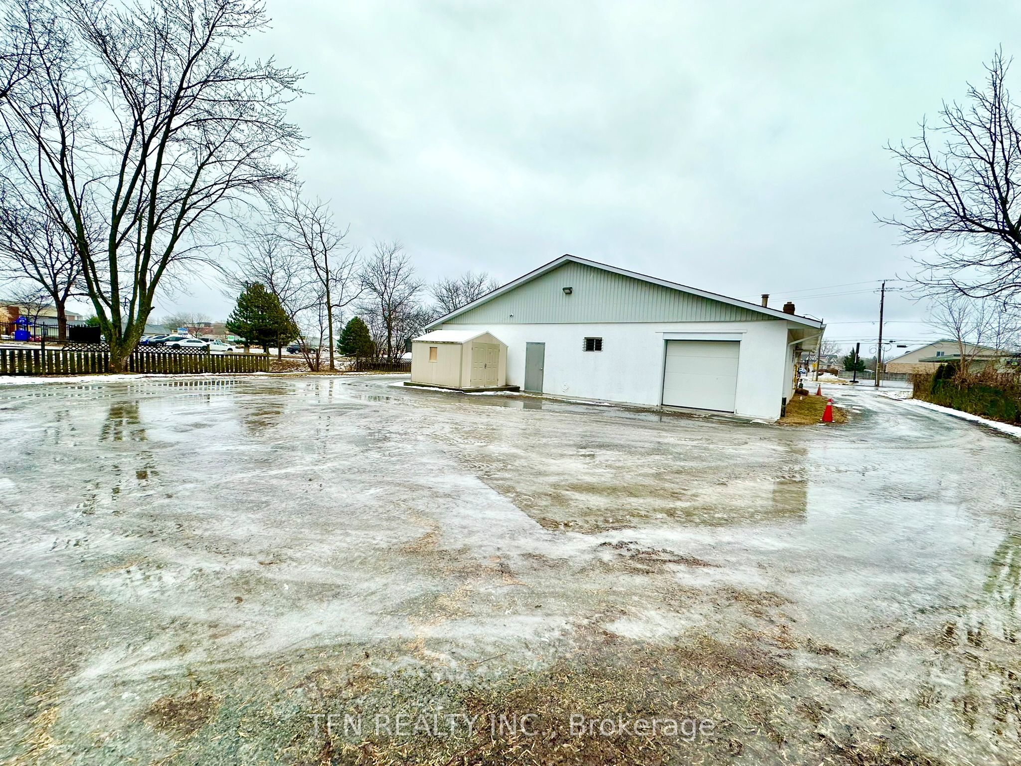 112 College Street Property Photo 29