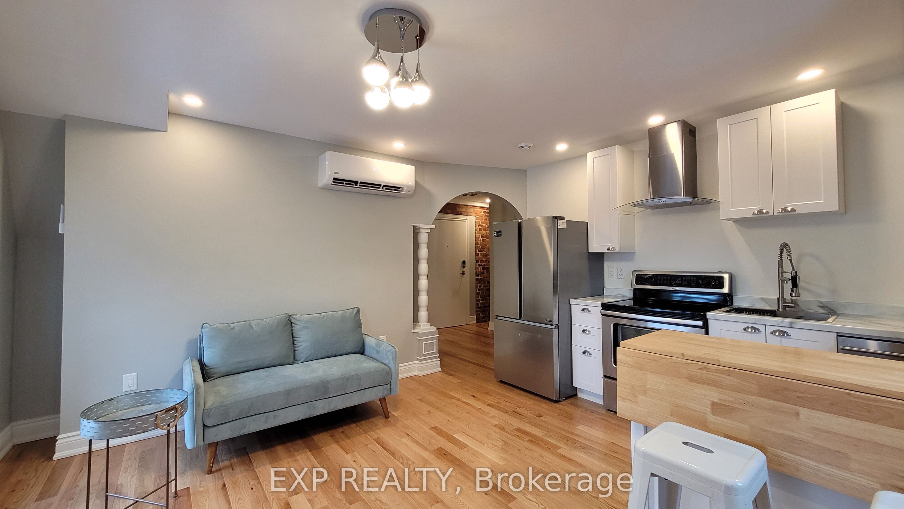 #302 - 157-159 James Street Property Photo 2