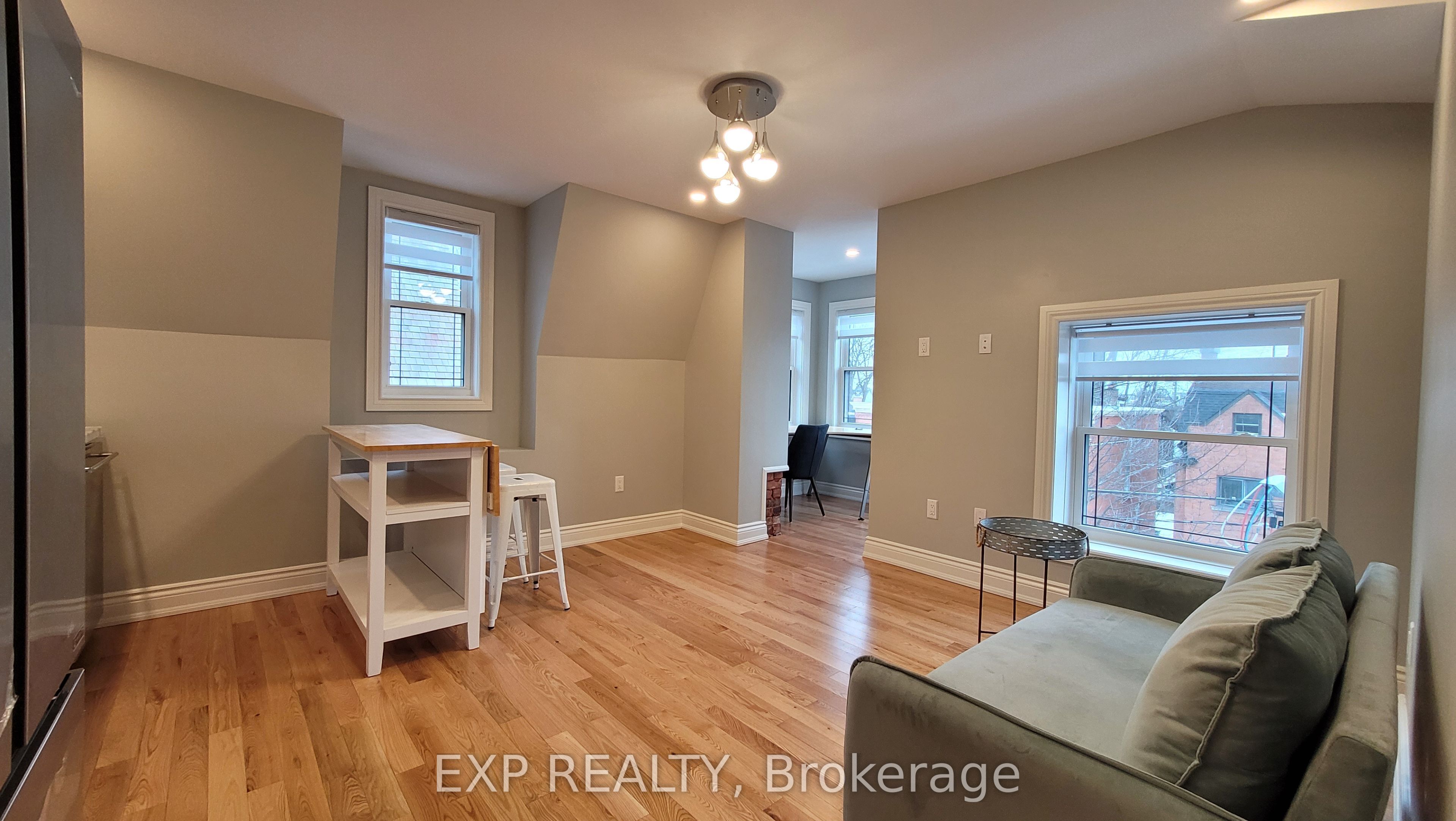 #302 - 157-159 James Street Property Photo 3