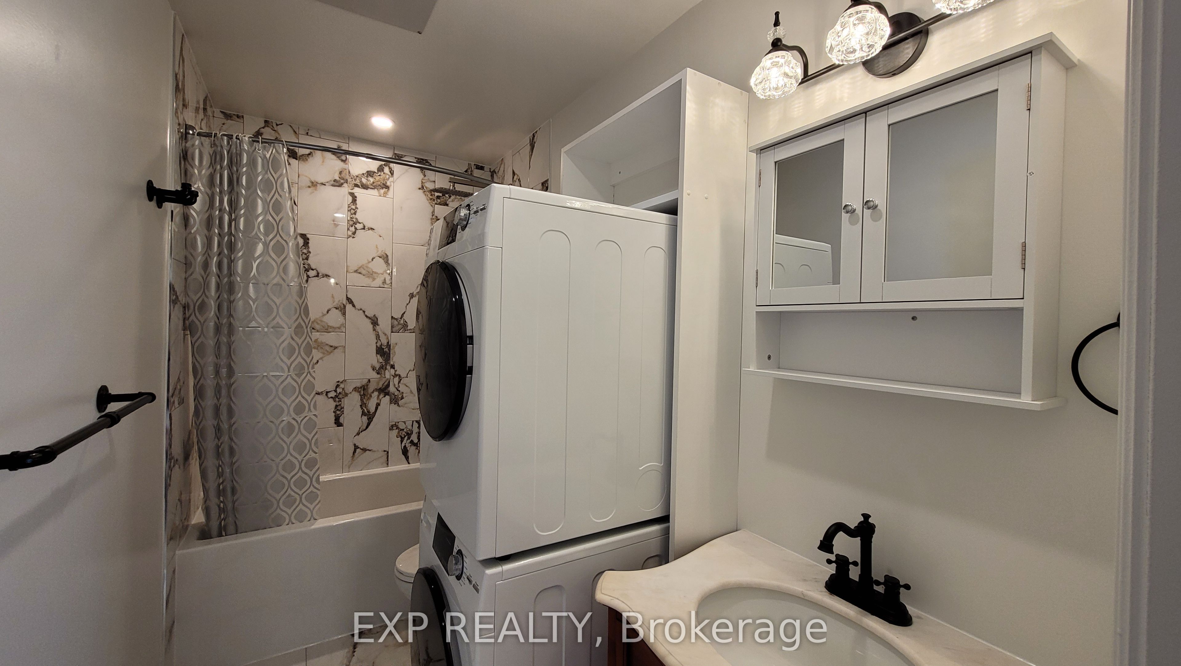 #303 - 157-159 James Street Property Photo 5