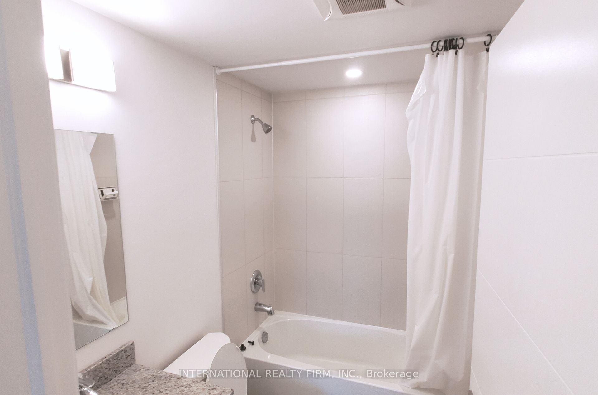 #425 - 652 Princess Street Property Photo 6