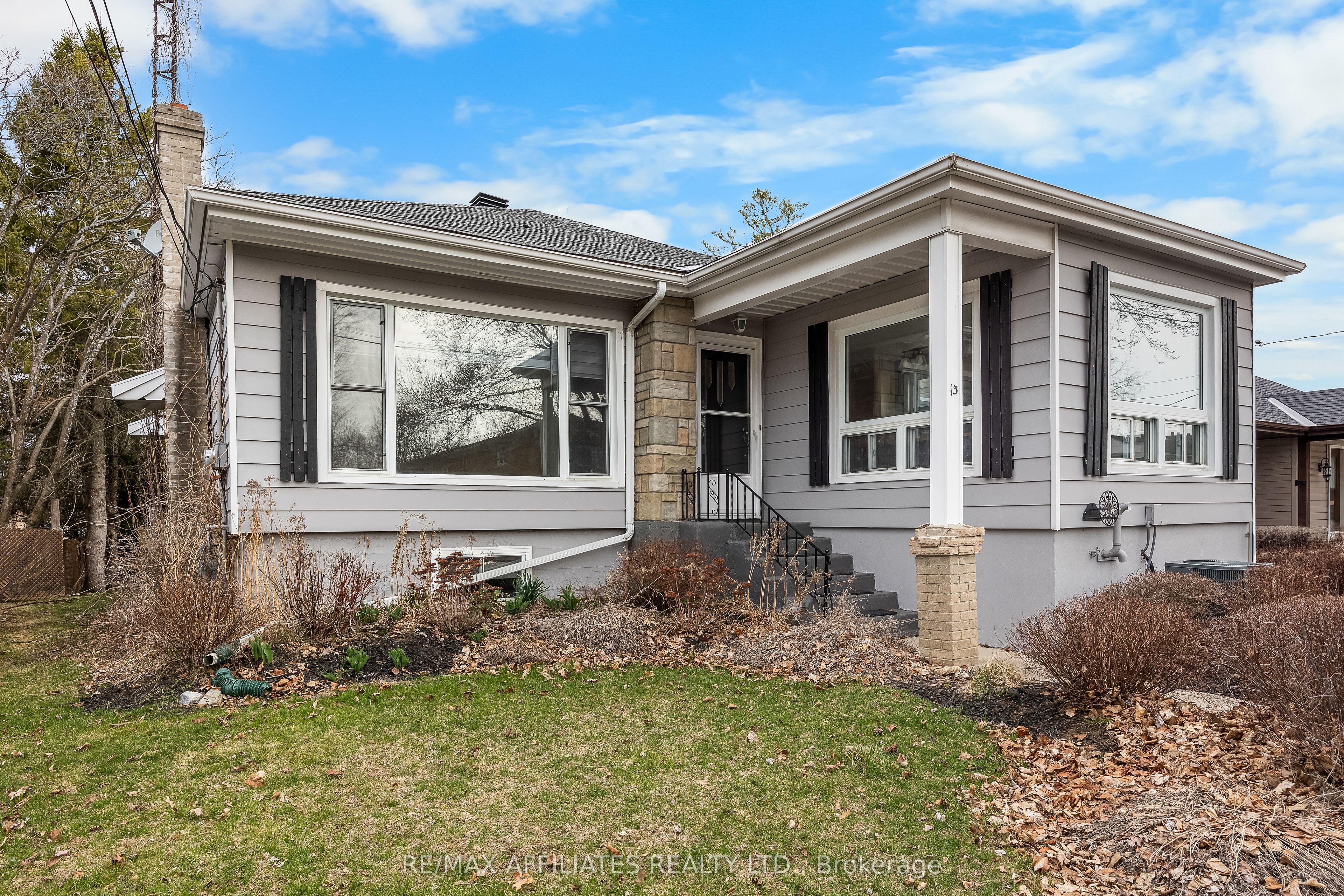 13 Harris S Street Property Photo 1