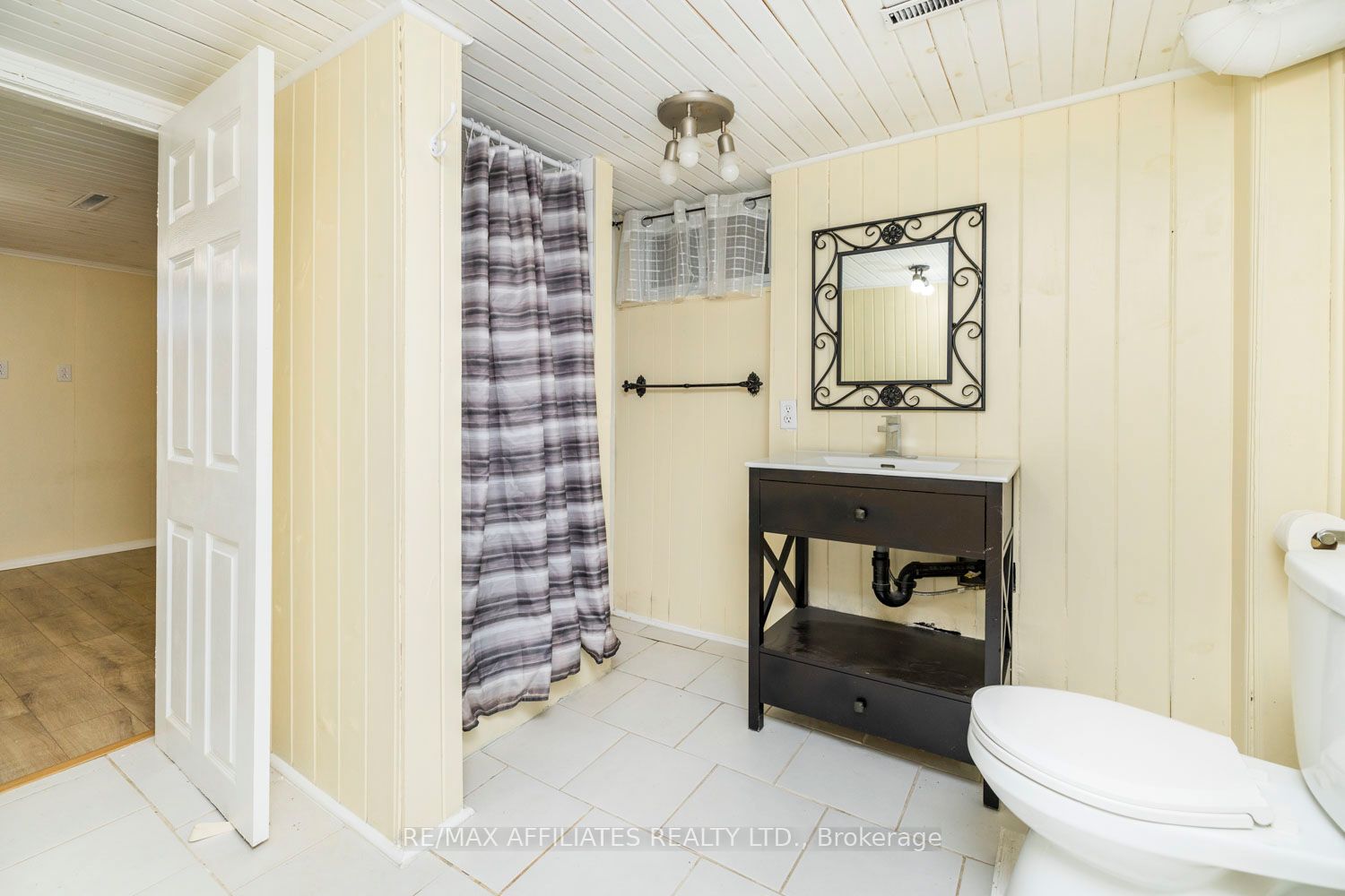 13 Harris S Street Property Photo 22