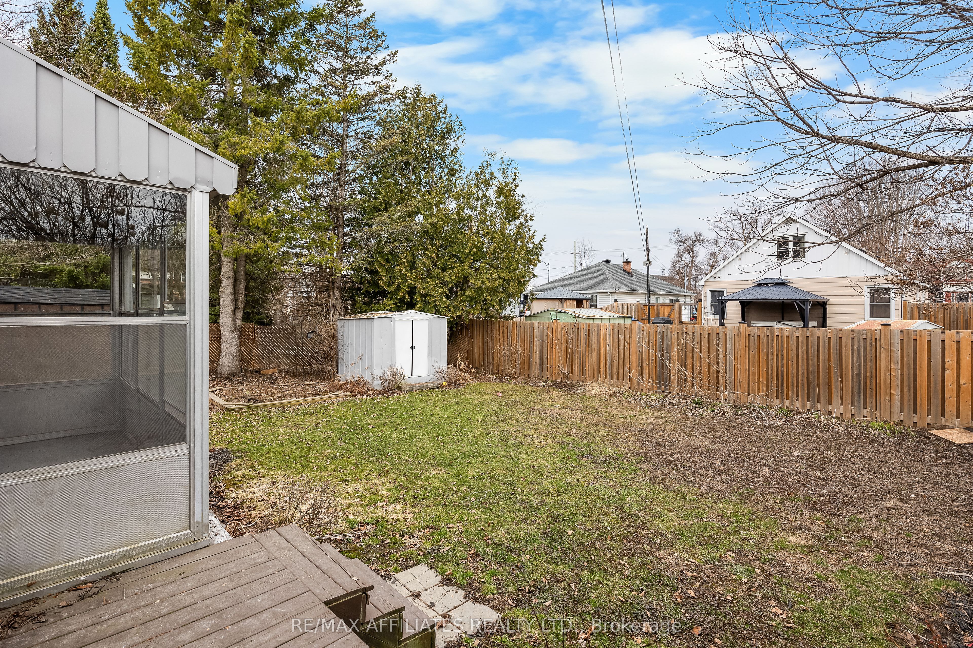13 Harris S Street Property Photo 24