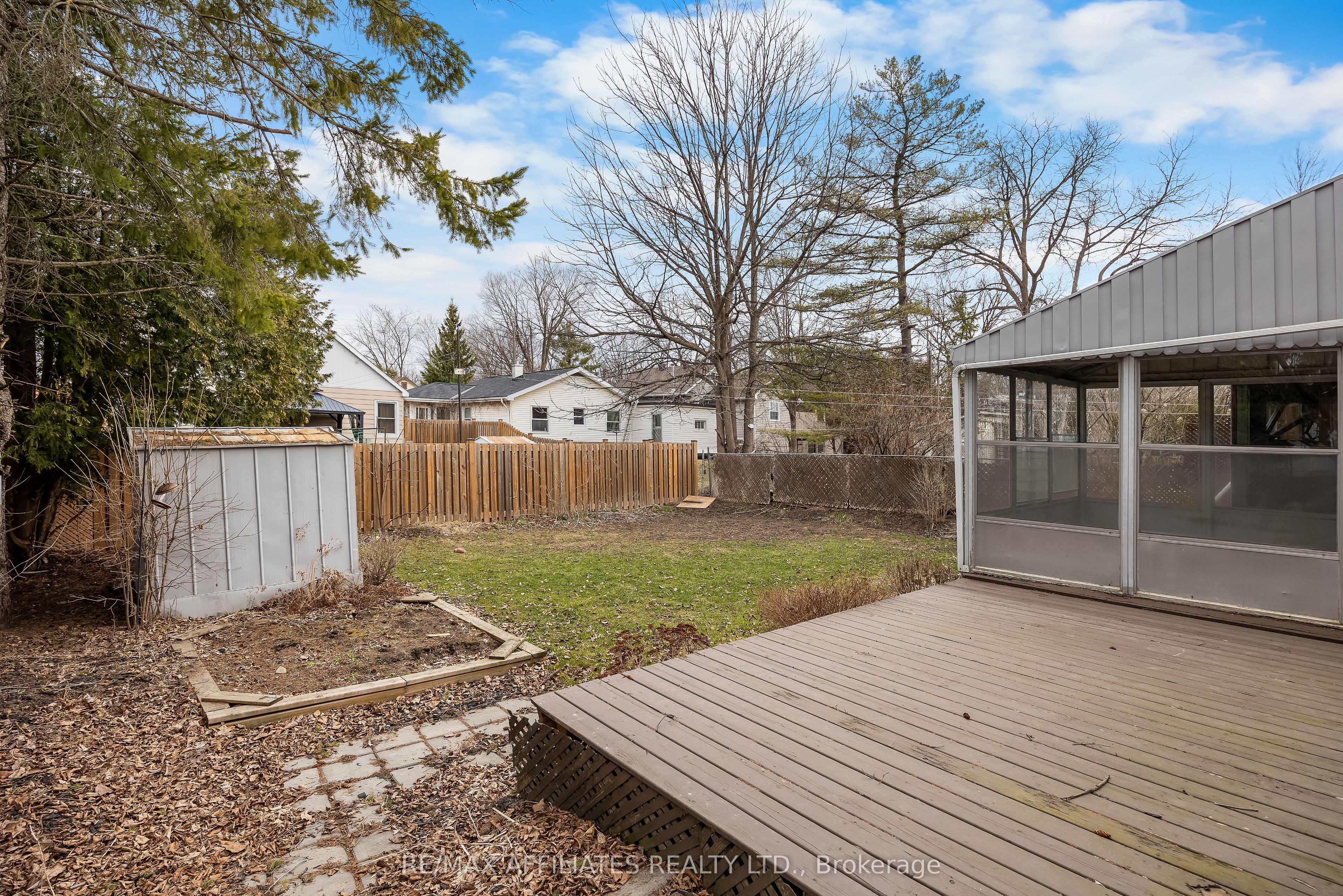 13 Harris S Street Property Photo 25