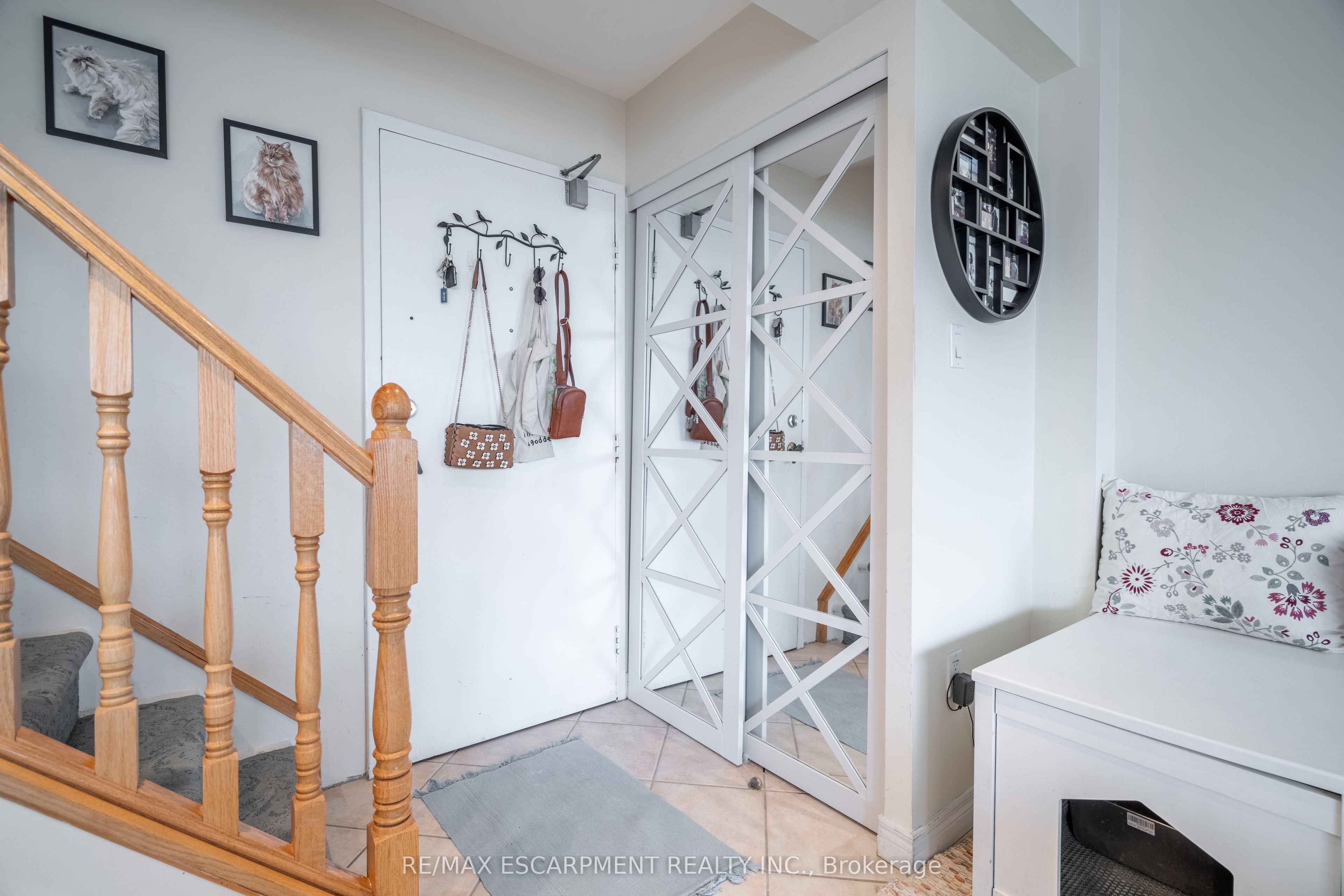 #413 - 10 John Street Property Photo 2