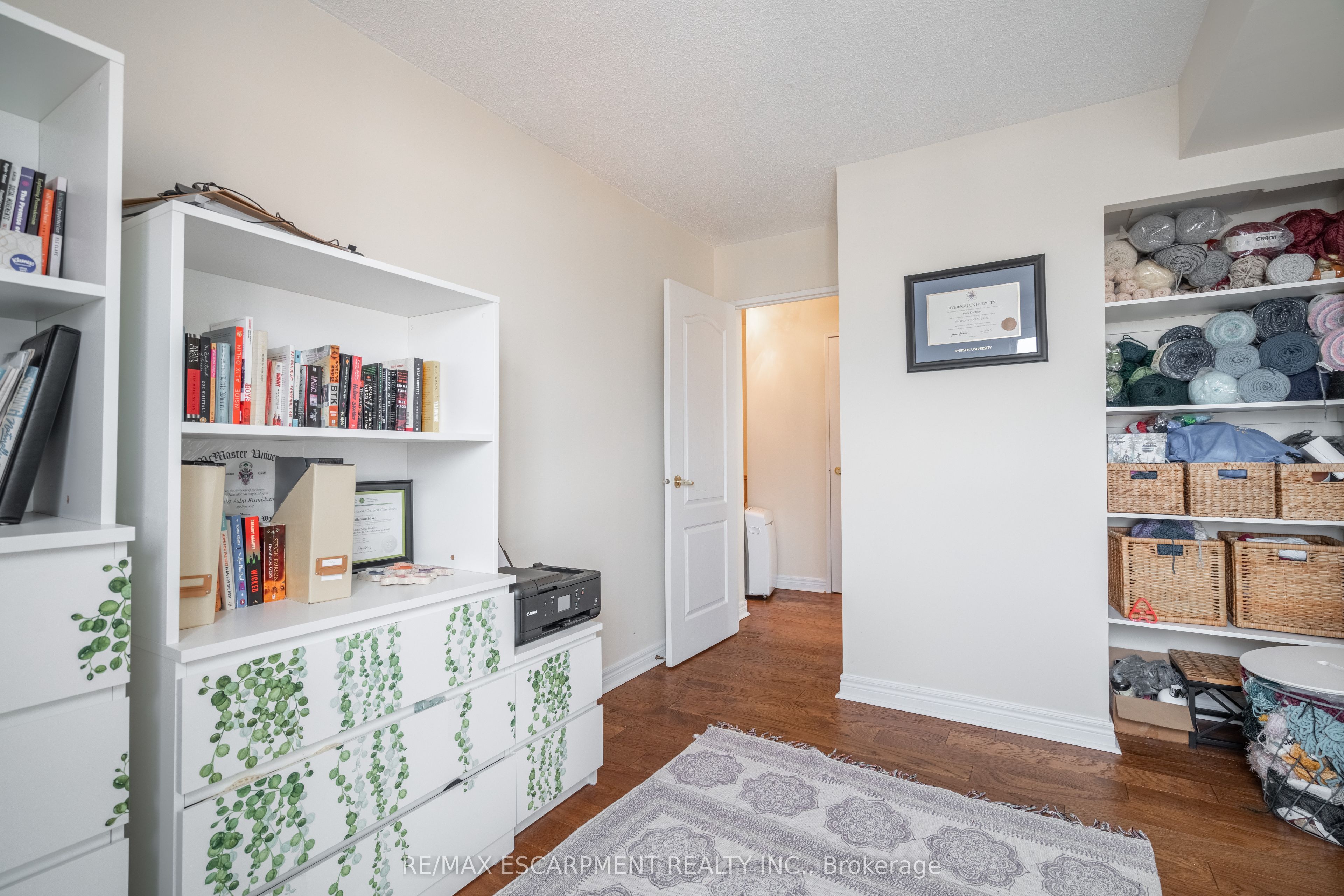 #413 - 10 John Street Property Photo 19