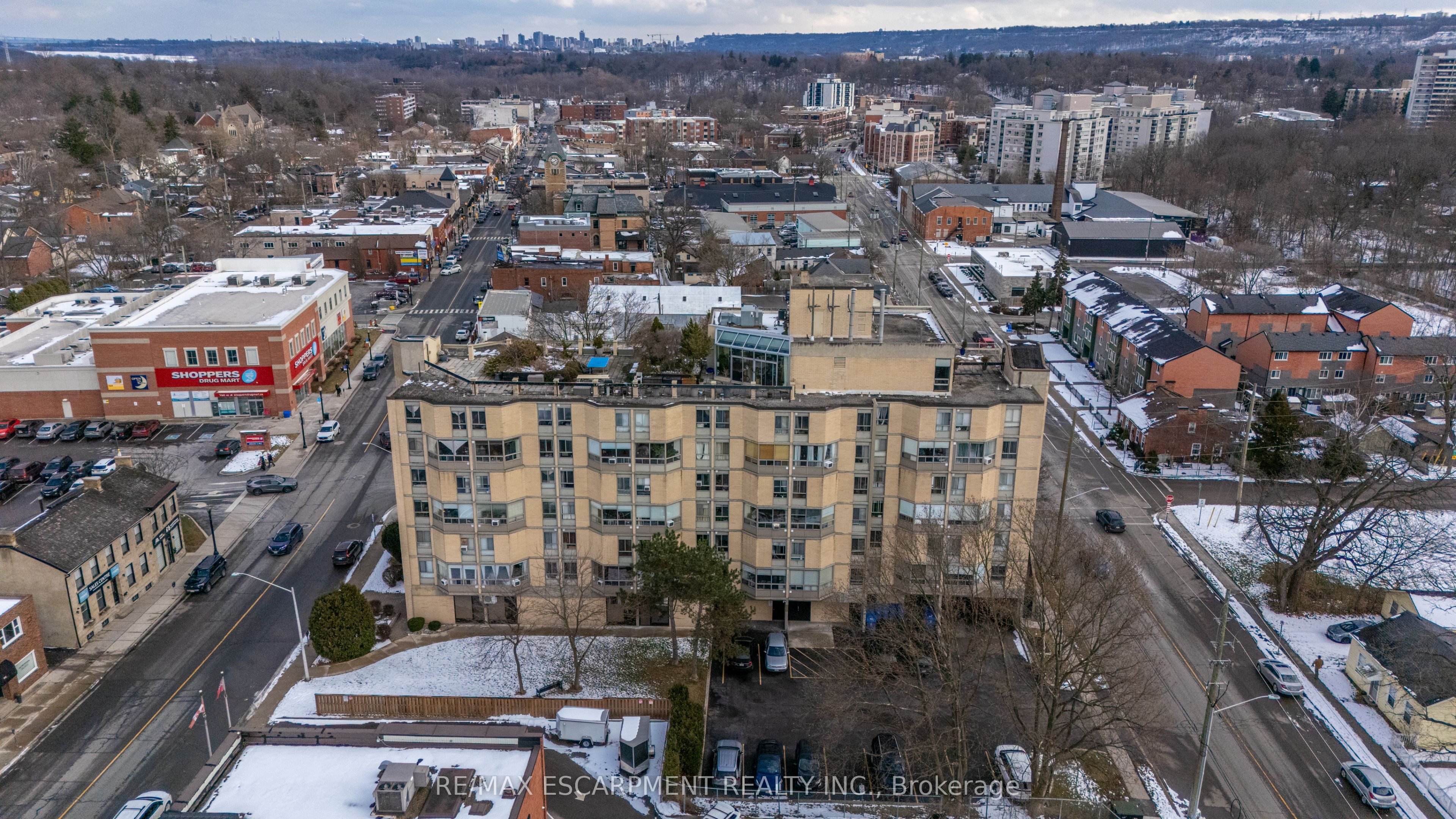 #413 - 10 John Street Property Photo 20