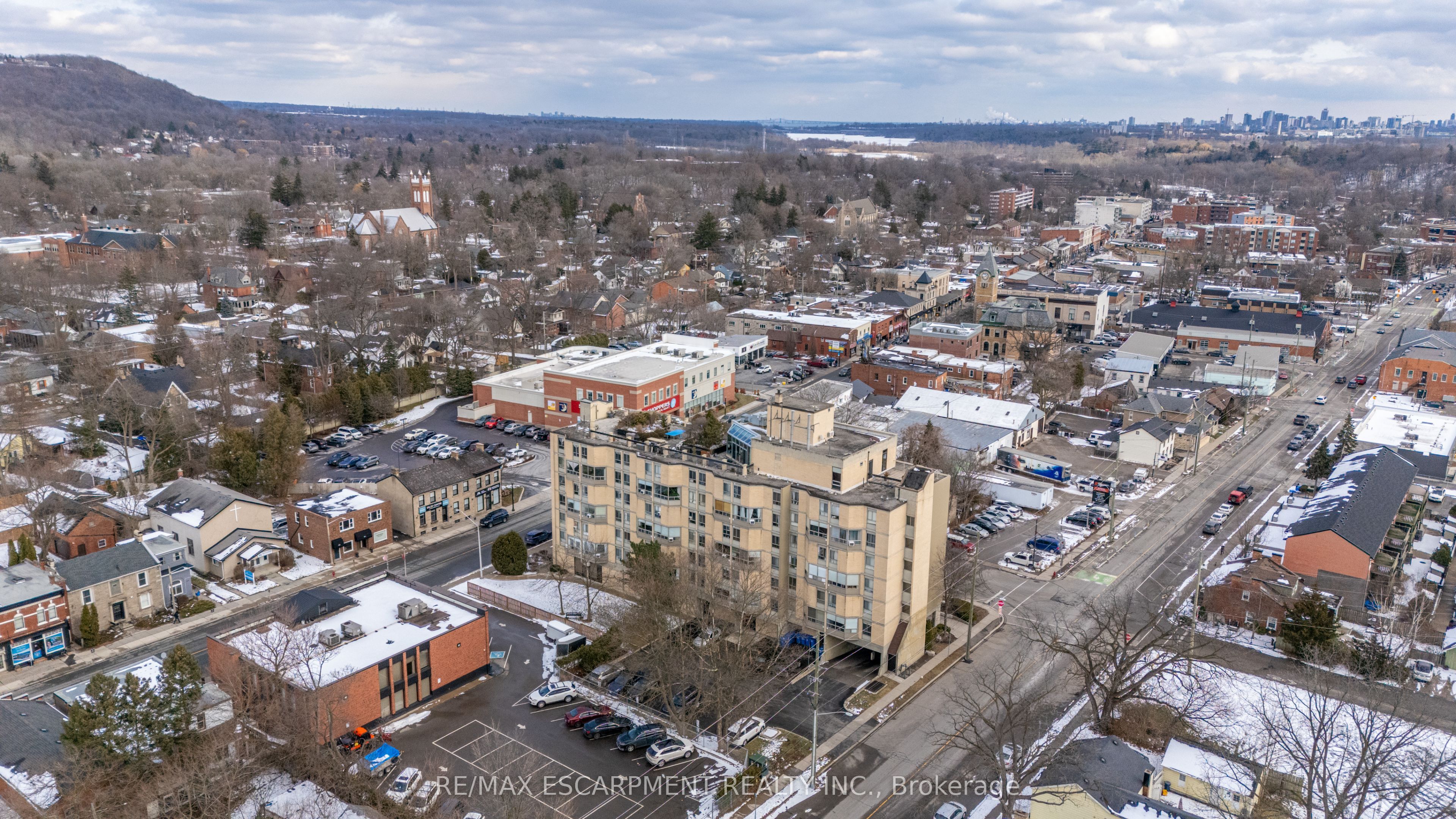 #413 - 10 John Street Property Photo 21