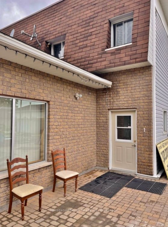 8 St. David Street Property Photo 14