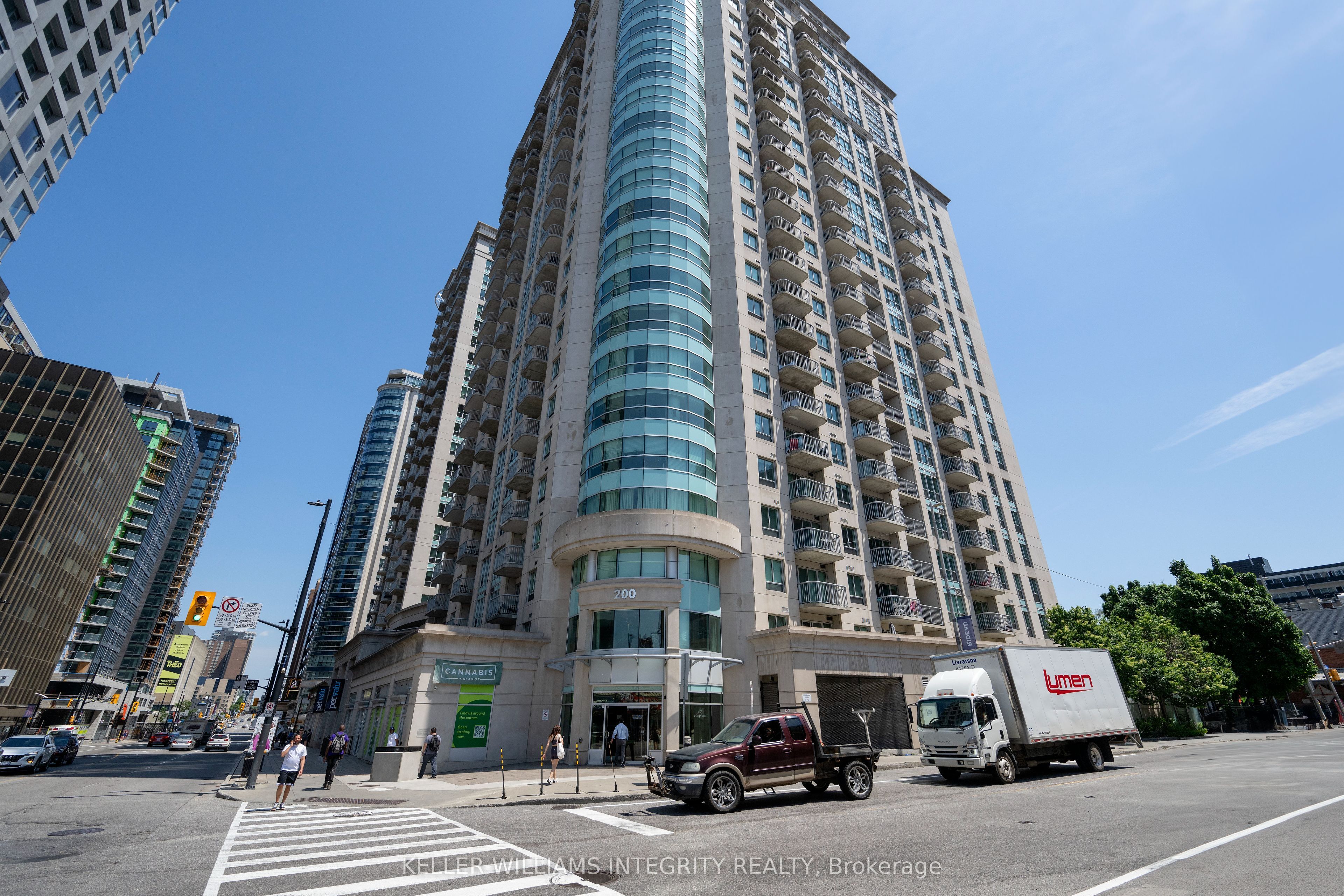 #2005 - 200 Rideau Street Property Photo