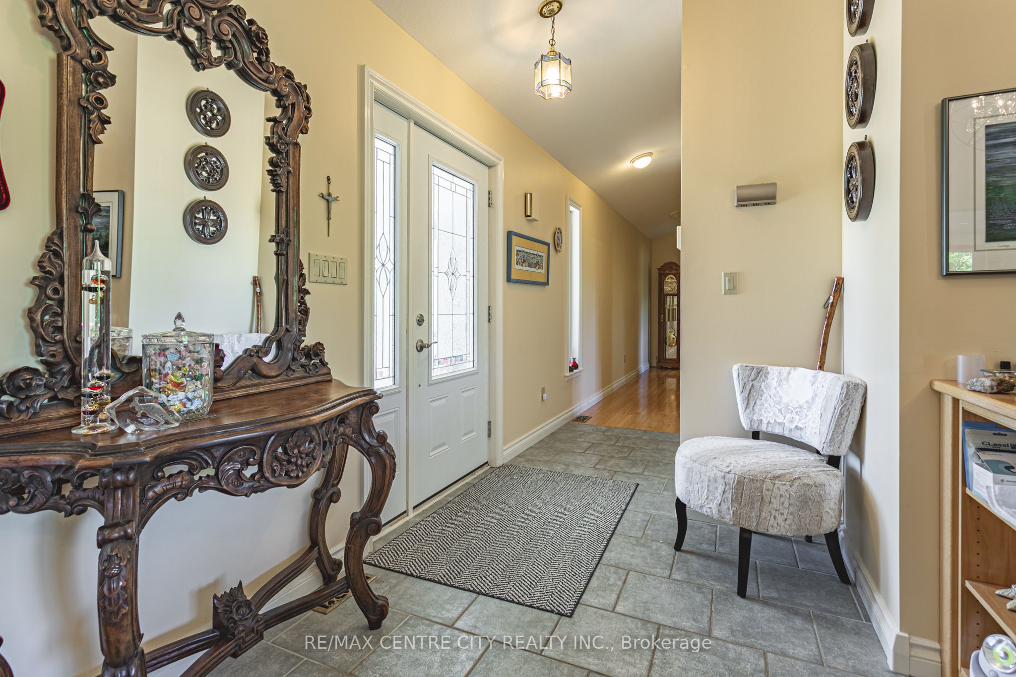15260 Furnival Road Property Photo 2